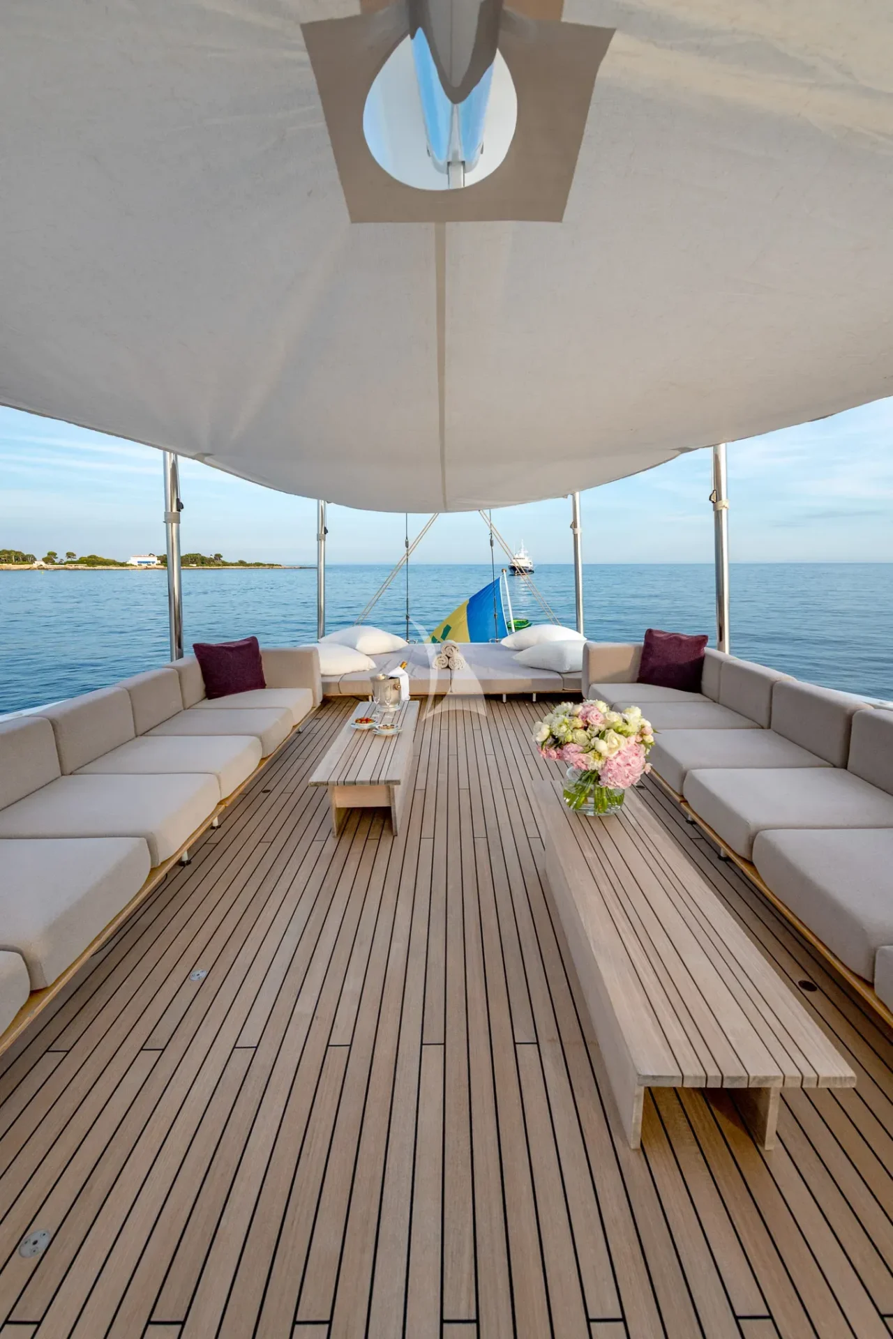 SPIRIT OF THE C'S Charter Yacht