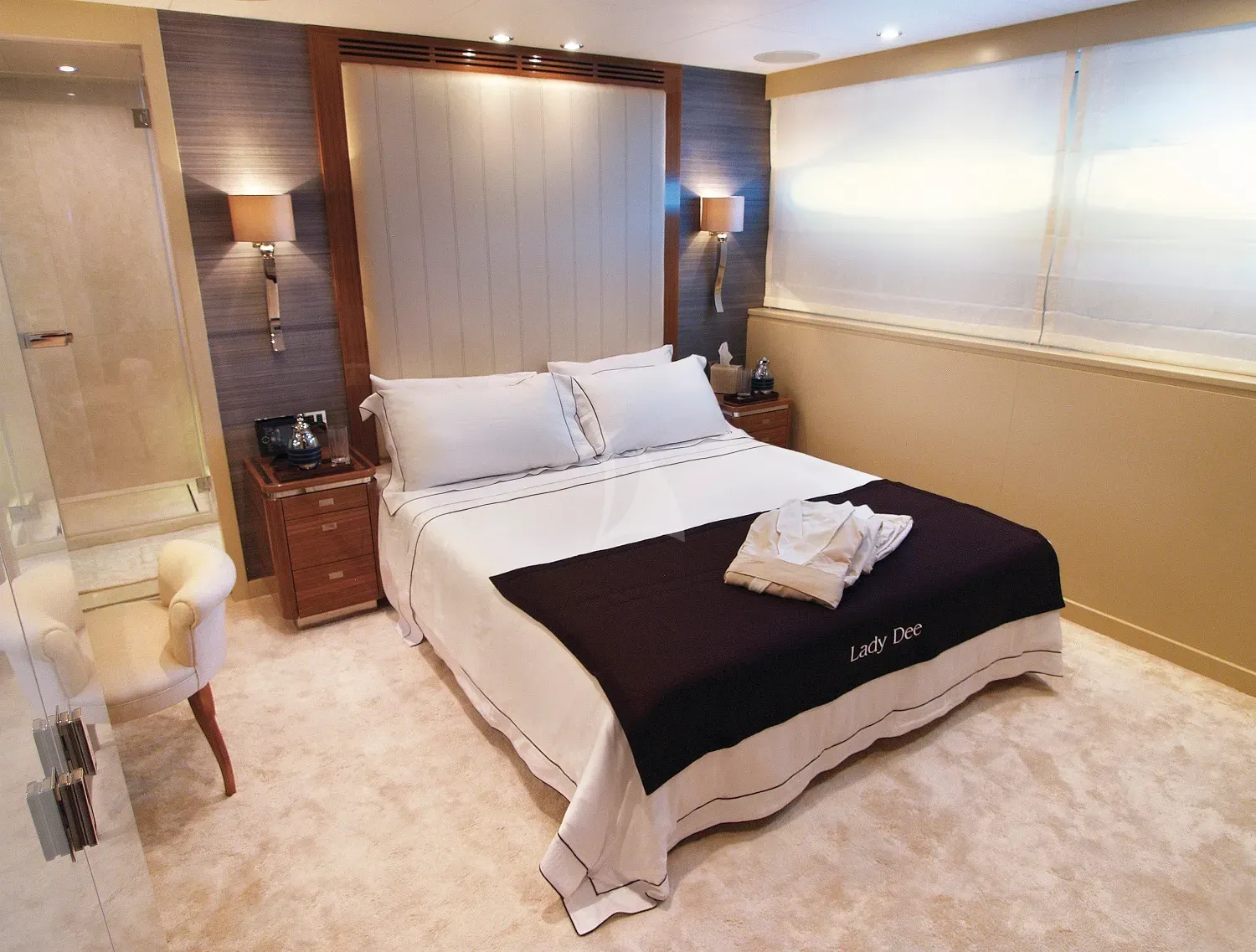LADY DEE Charter Yacht