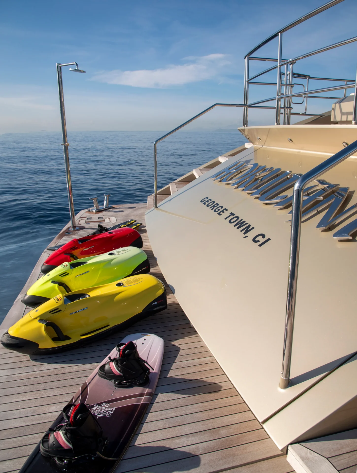 HOKULANI Charter Yacht