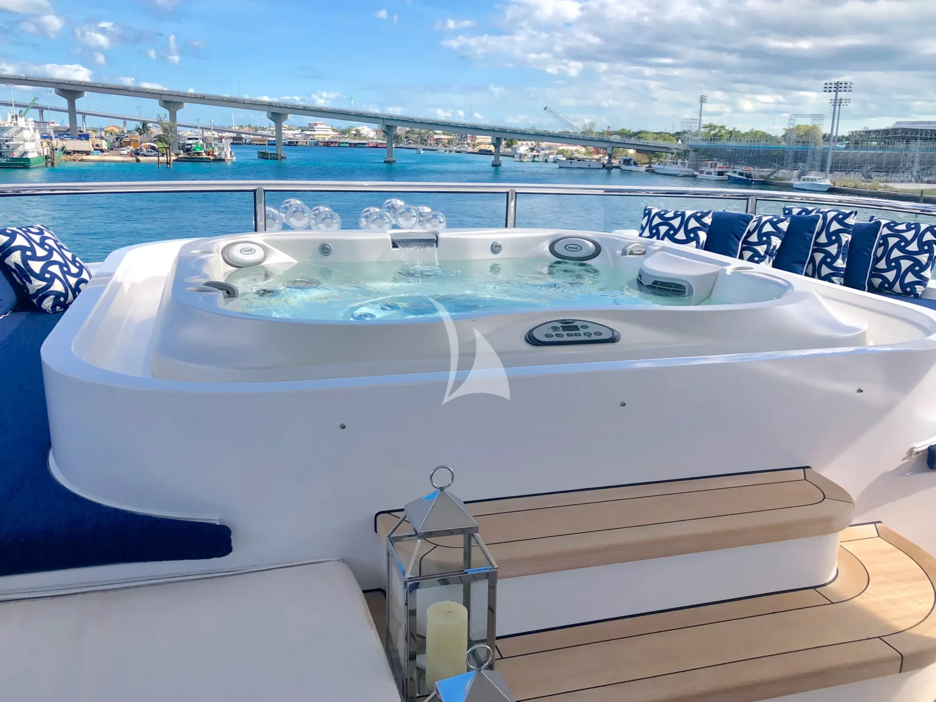 TANZANITE Charter Yacht
