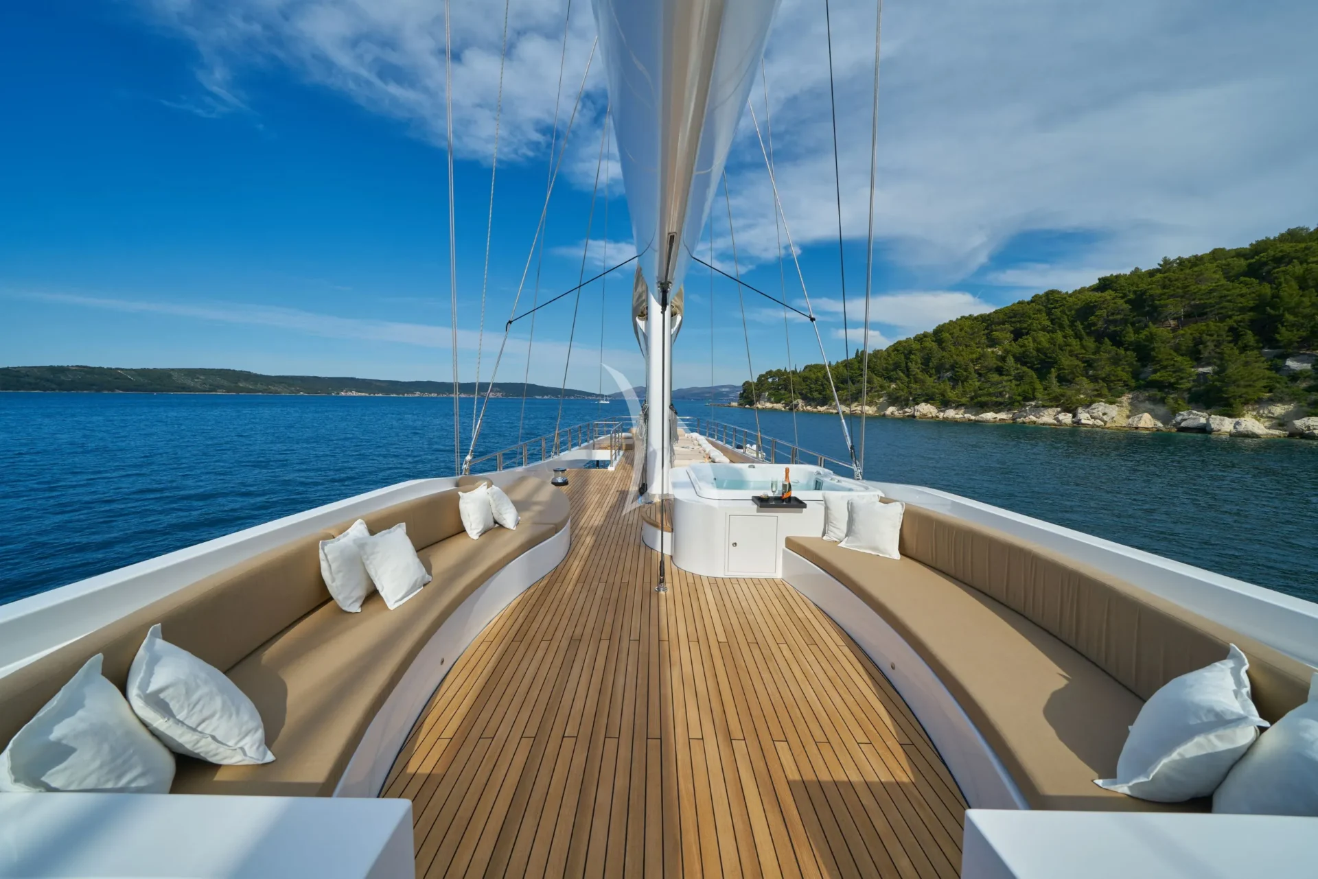 ACAPELLA Charter Yacht