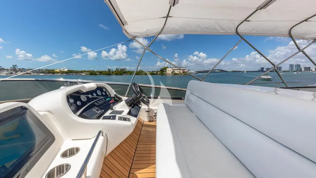 Giuli Charter Yacht