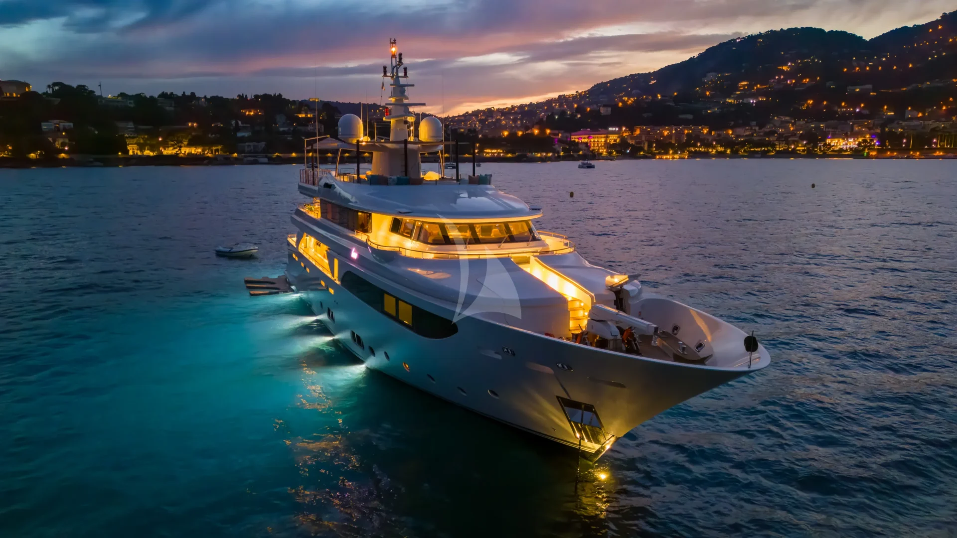 HANA Charter Yacht