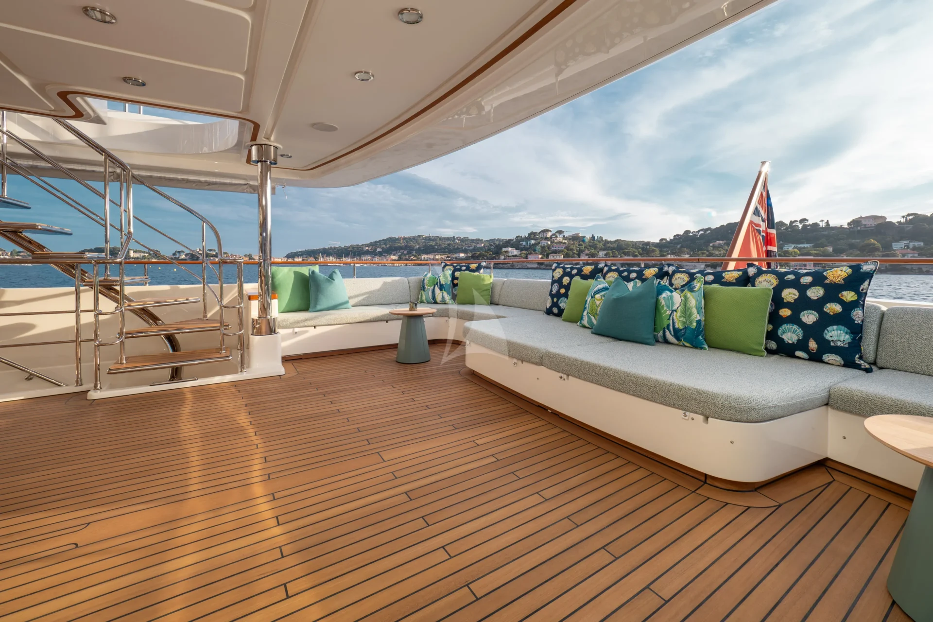 HANA Charter Yacht