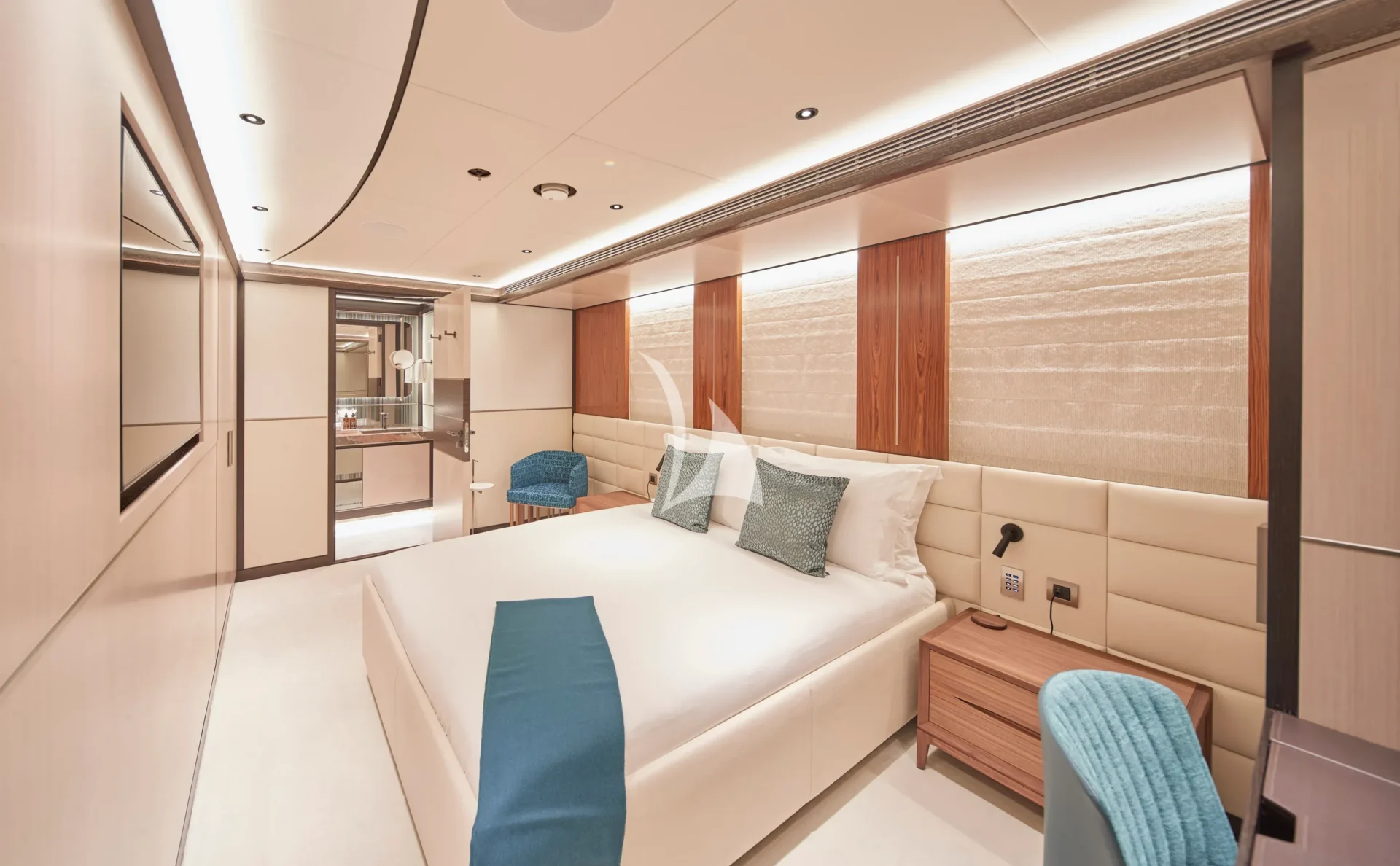 Solemates Charter Yacht