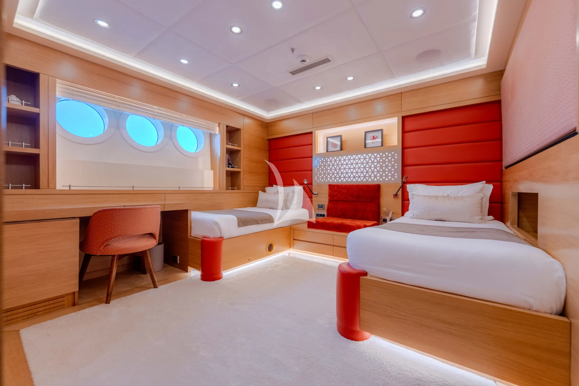 ARESTEAS Charter Yacht
