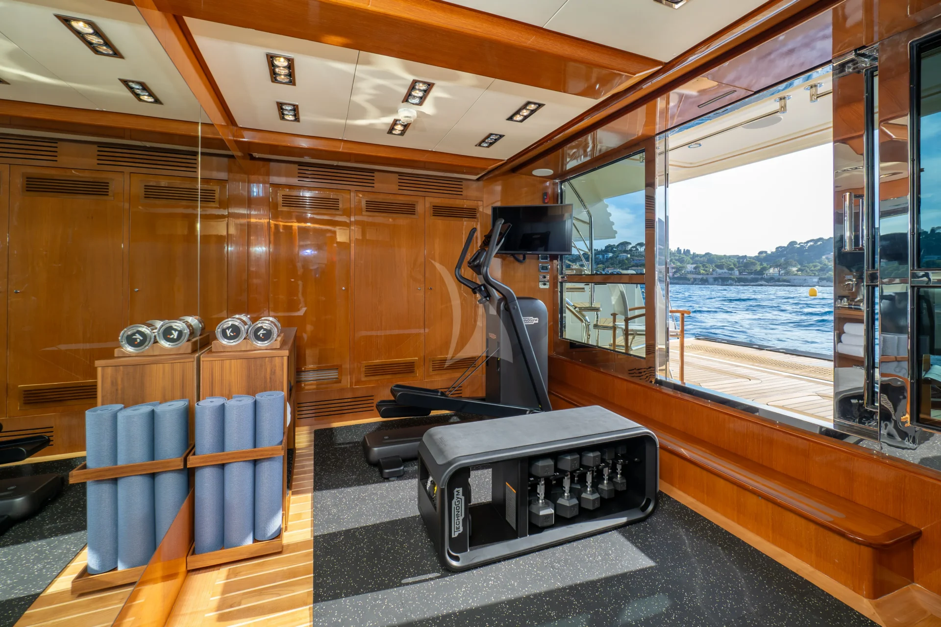 HANA Charter Yacht