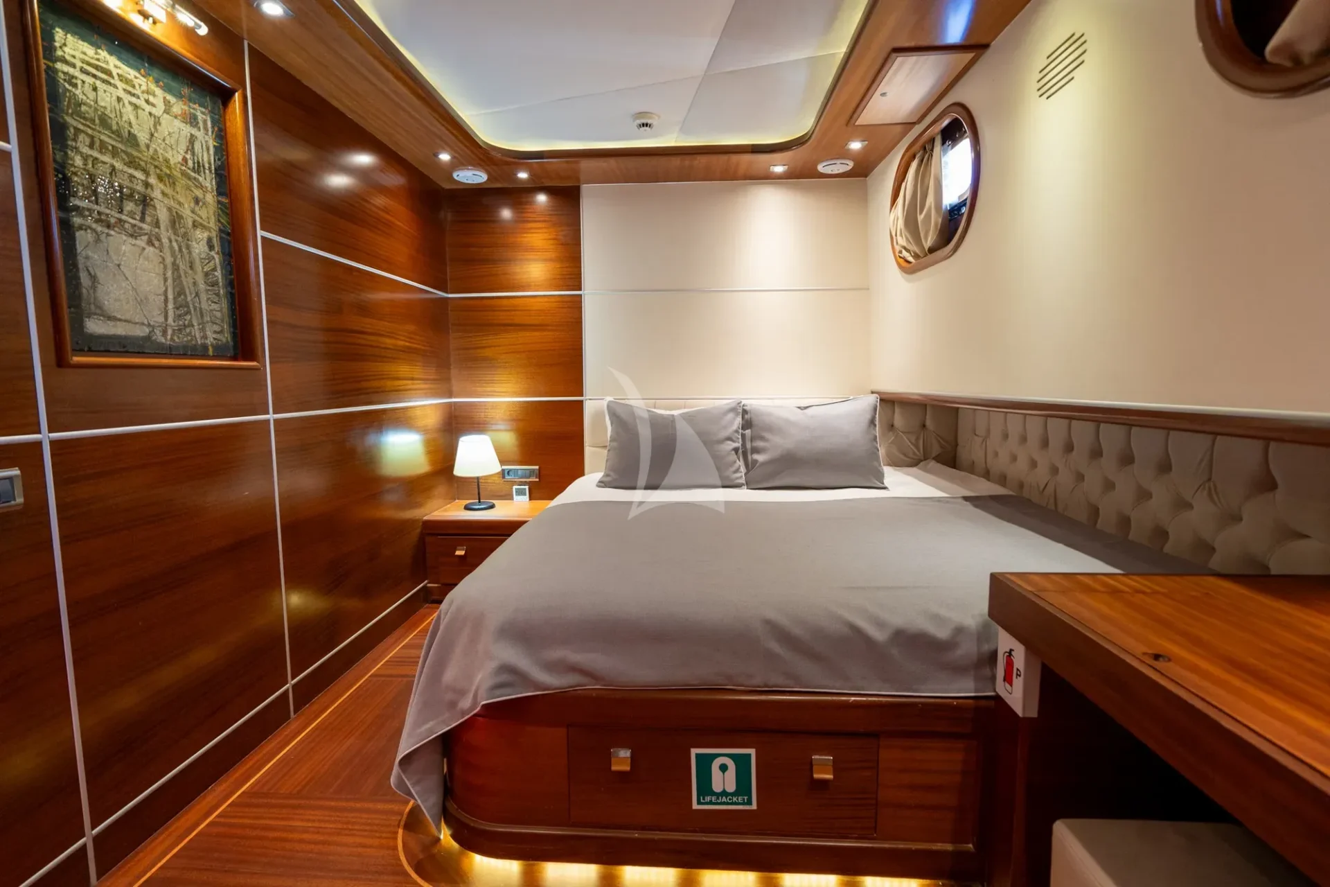 La Bella Vita Charter Yacht