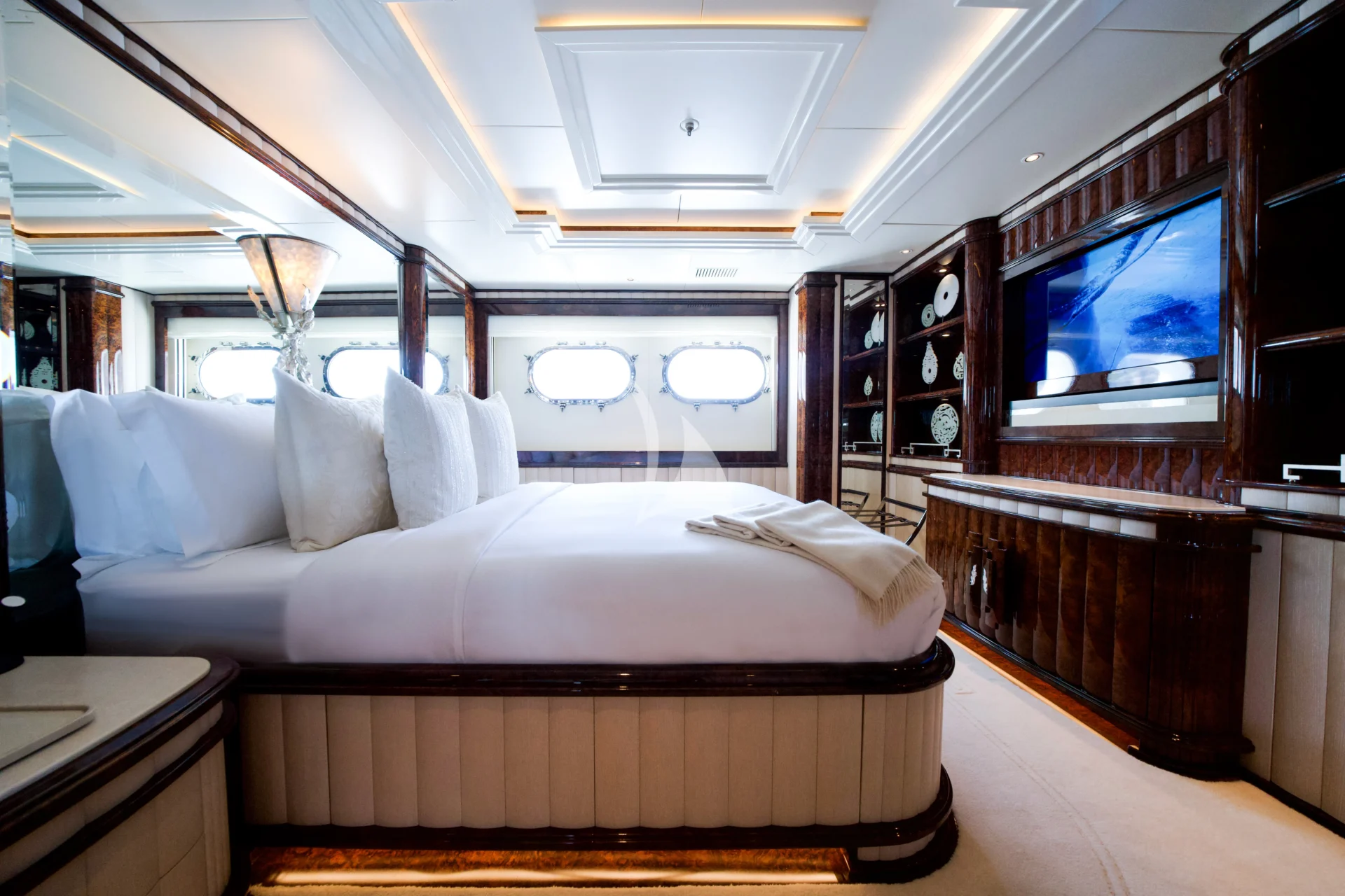 LIONESS V Charter Yacht