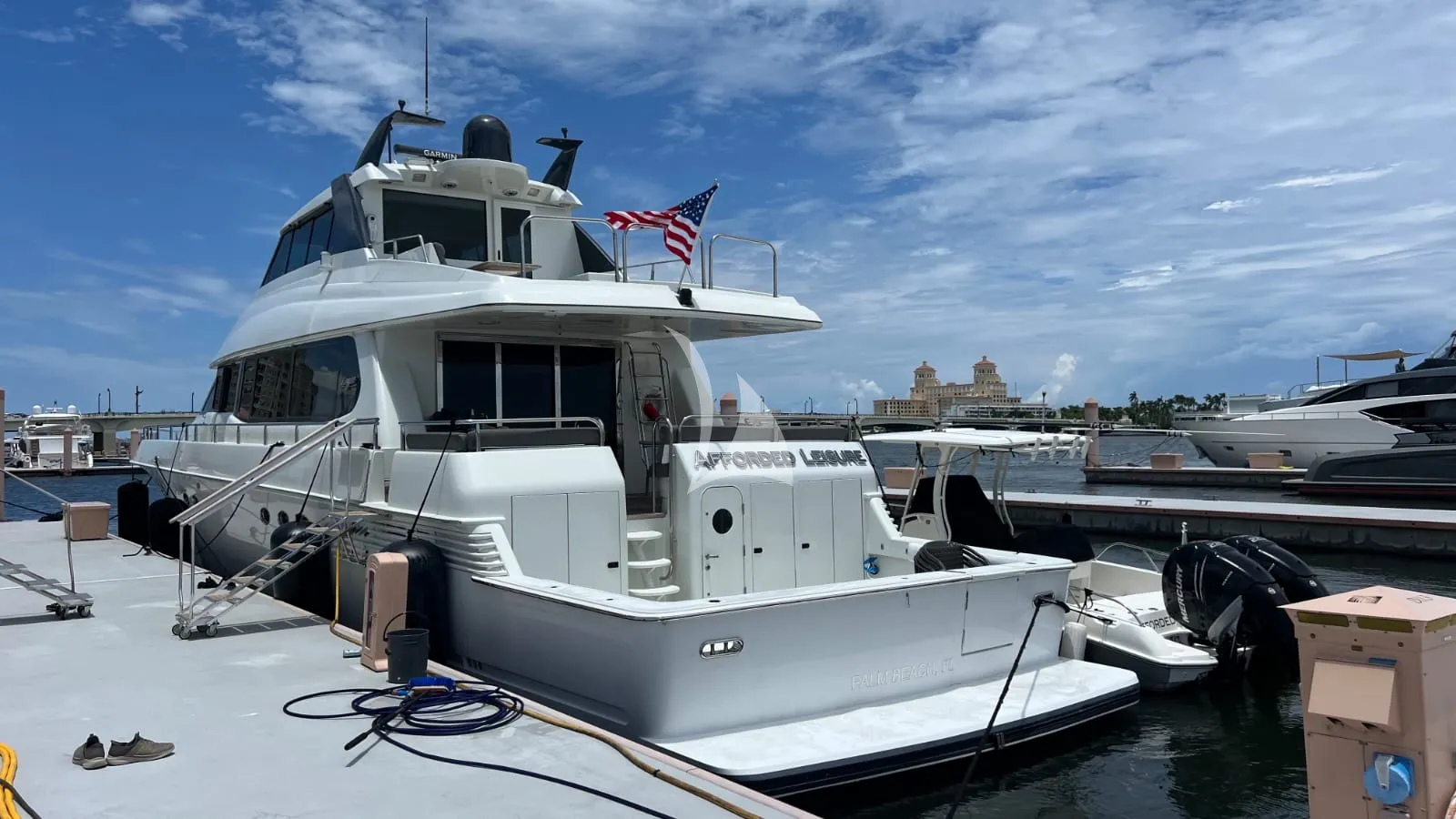 Afforded Leisure Charter Yacht