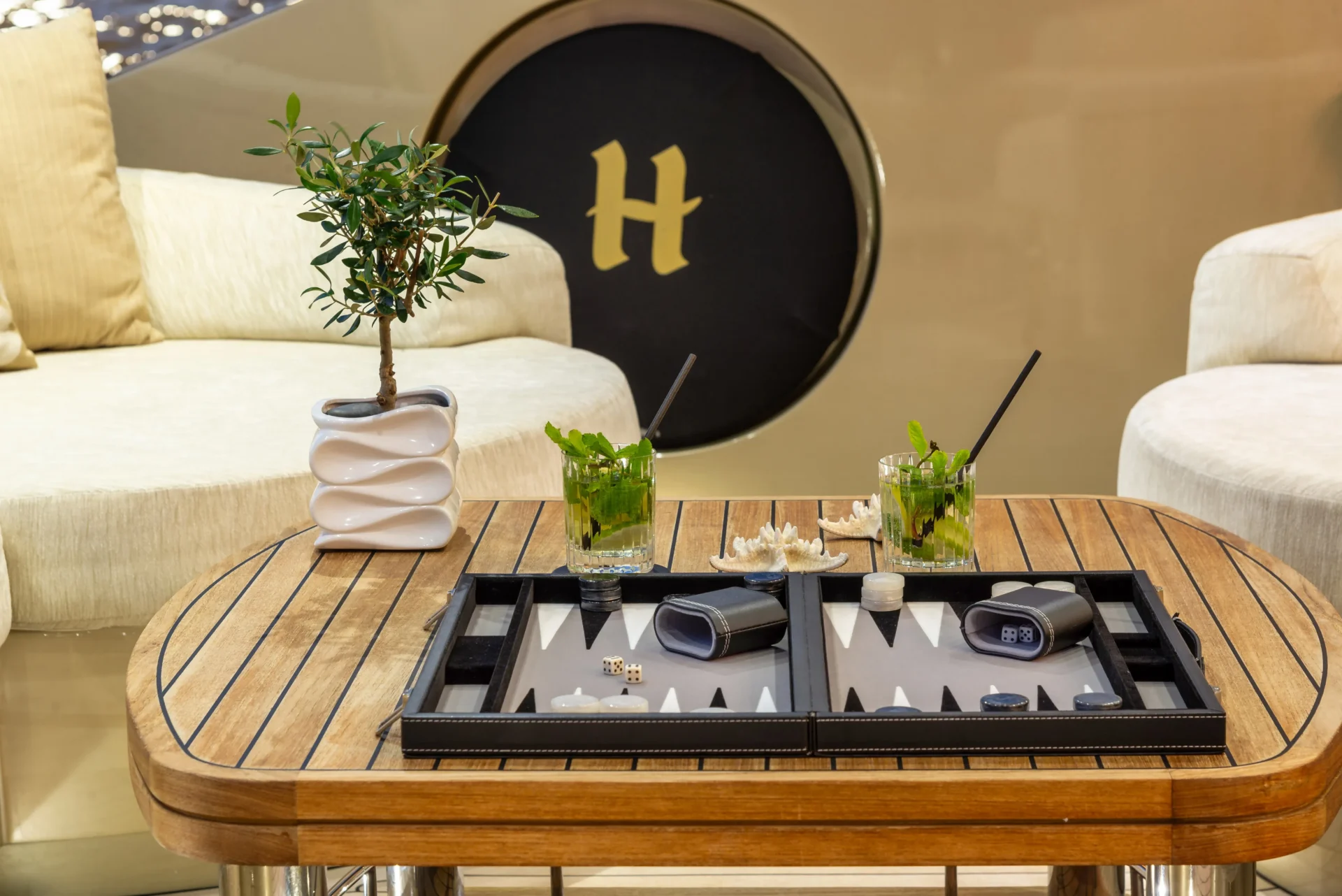 HOKULANI Charter Yacht