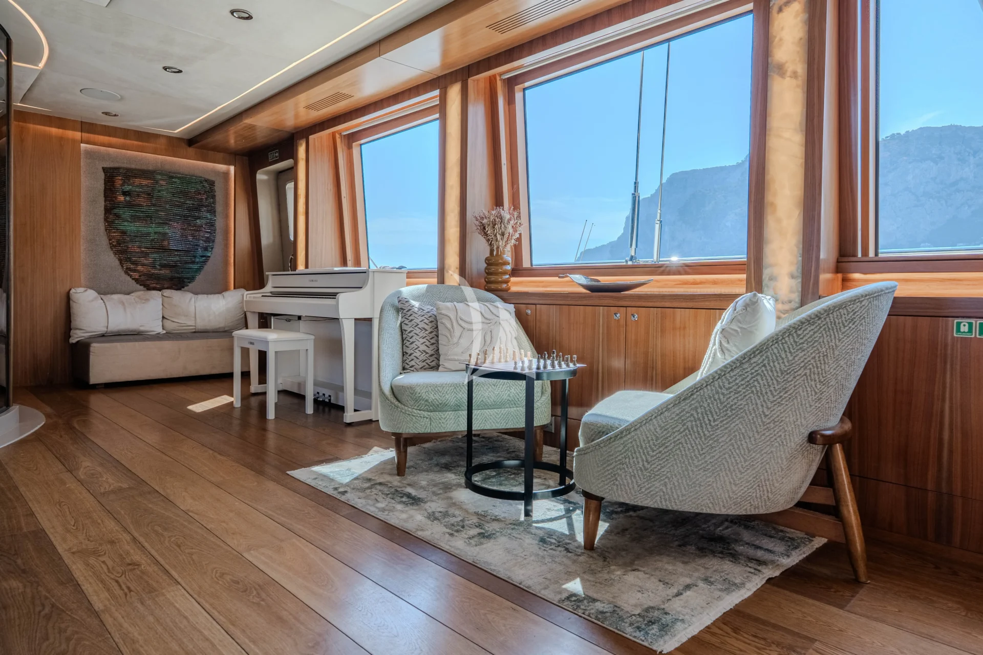 ARESTEAS Charter Yacht