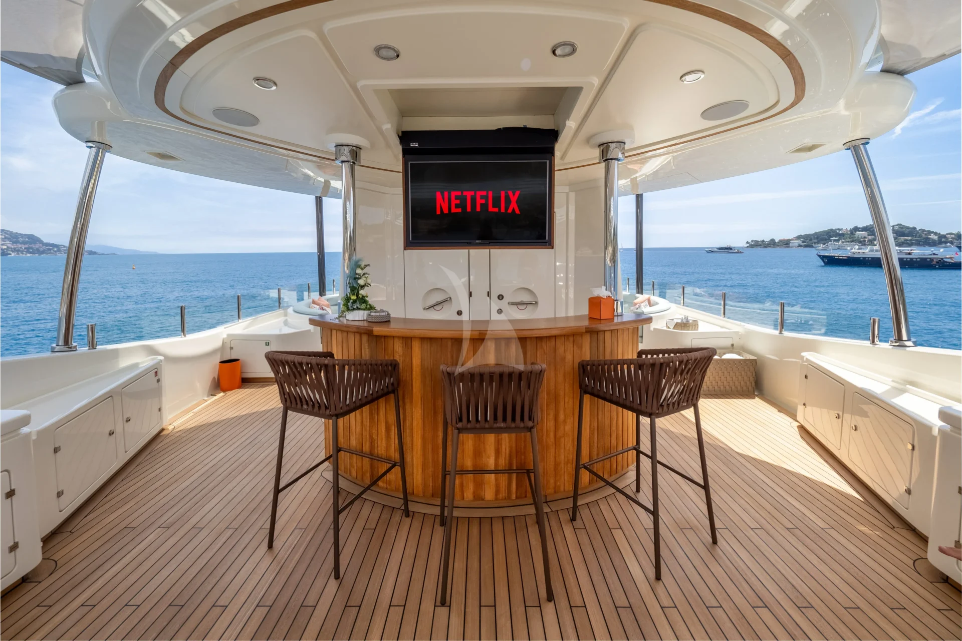 HANA Charter Yacht