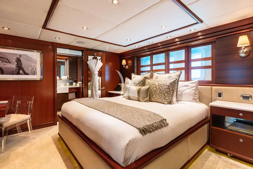 OCEAN CLUB Charter Yacht