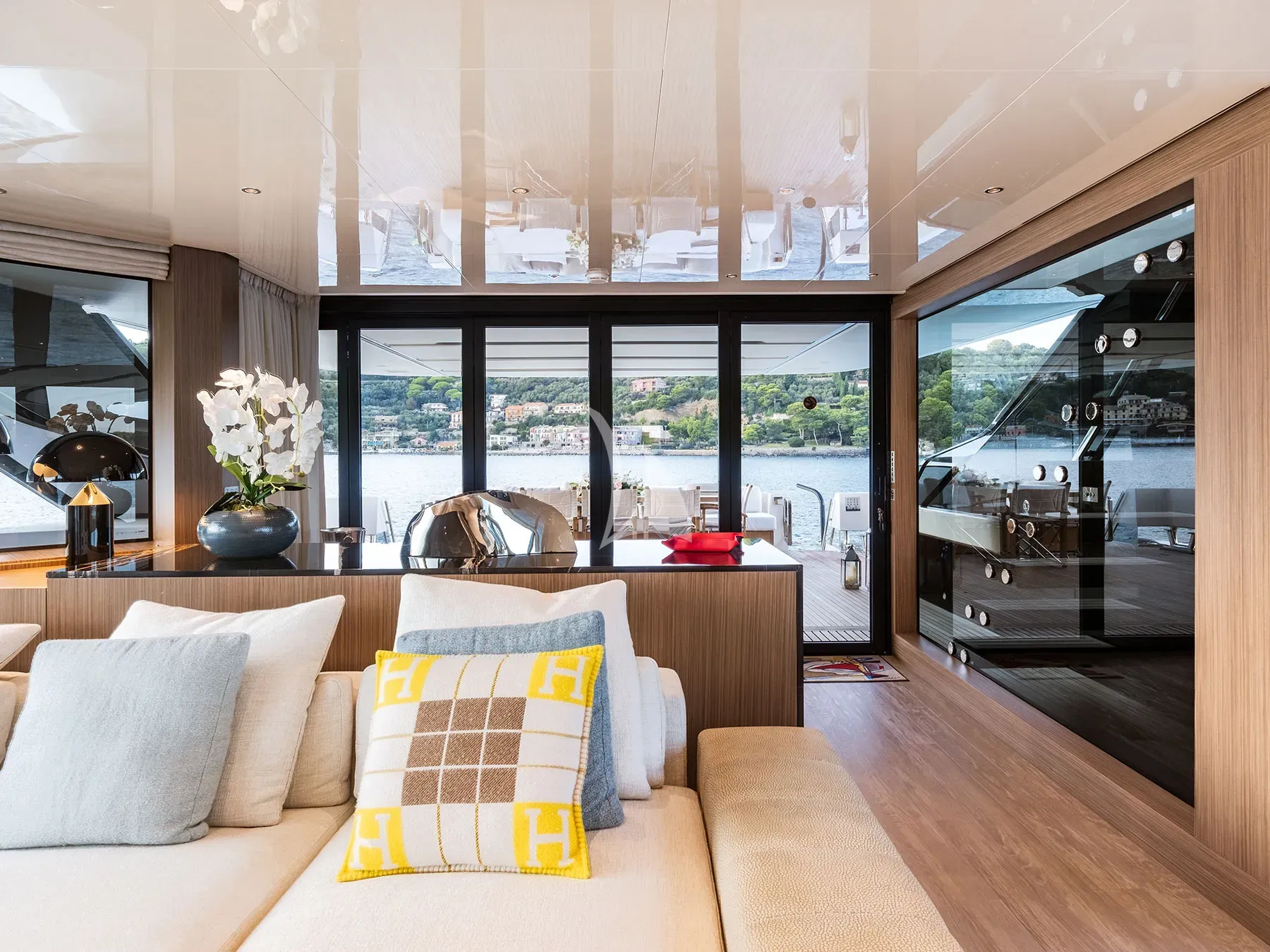 ARESYA Charter Yacht