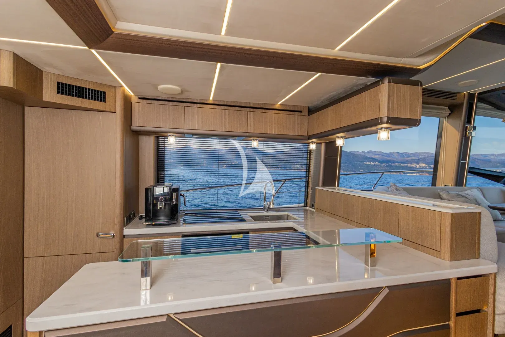 PARADISE Charter Yacht