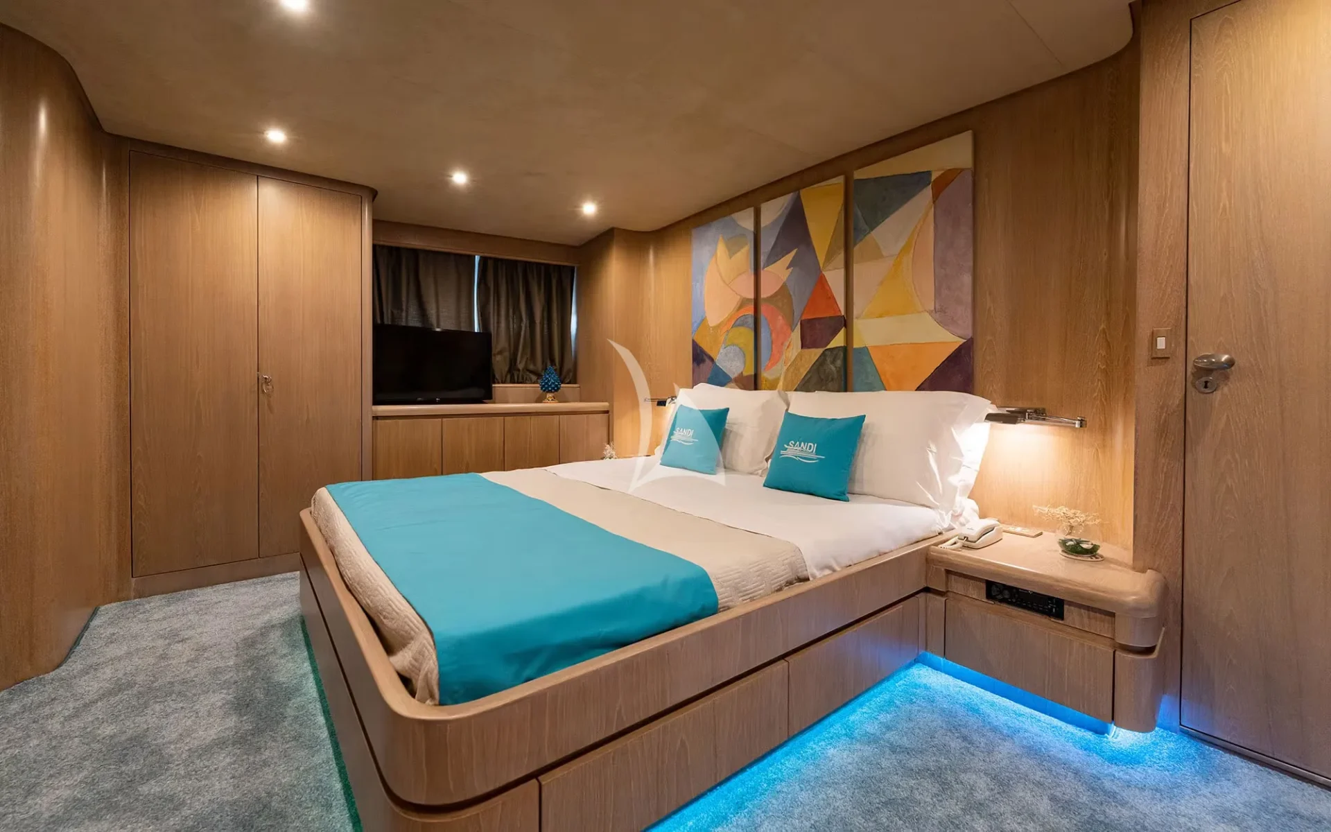 SANDI IV Charter Yacht
