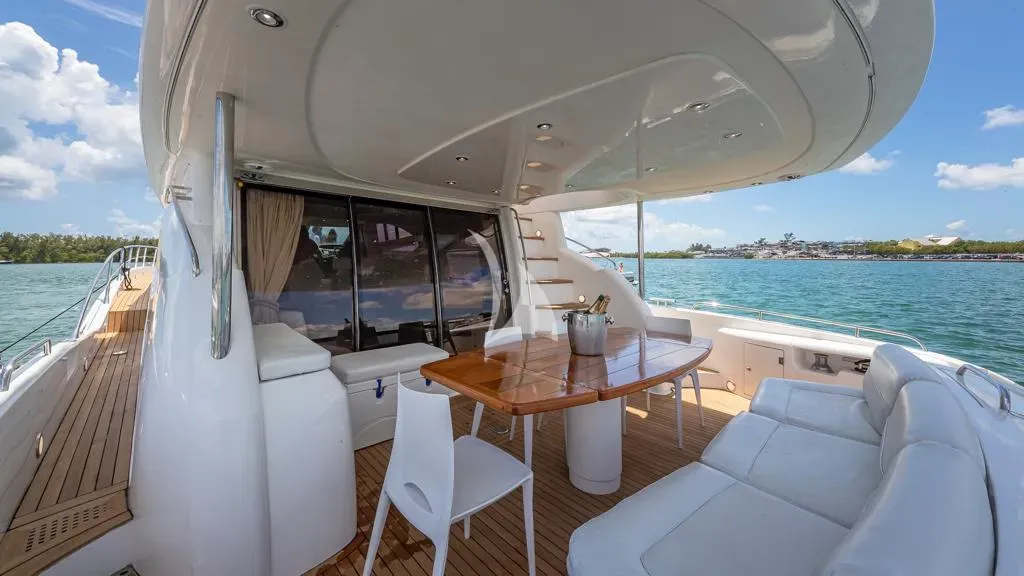 Giuli Charter Yacht