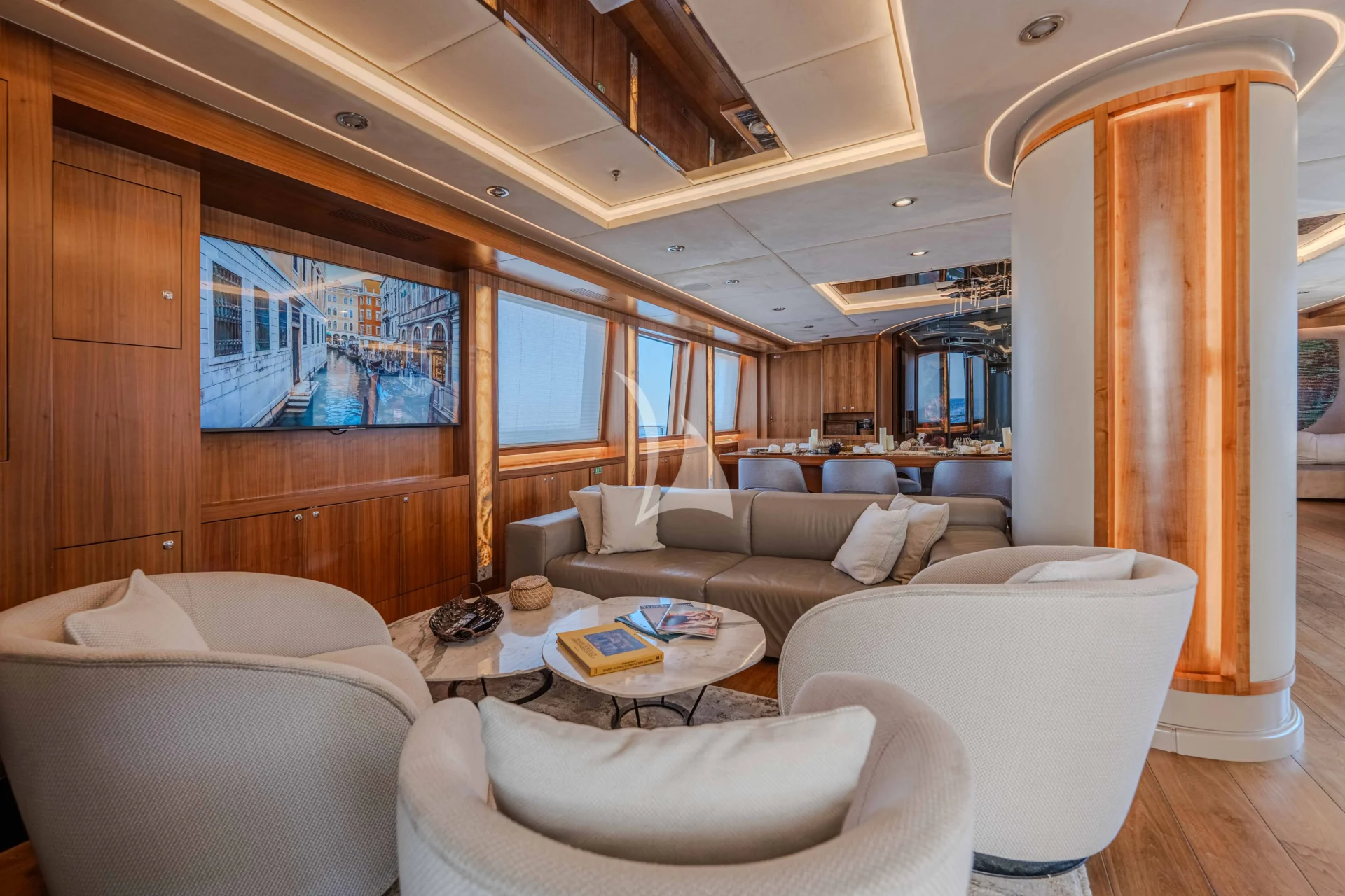 ARESTEAS Charter Yacht