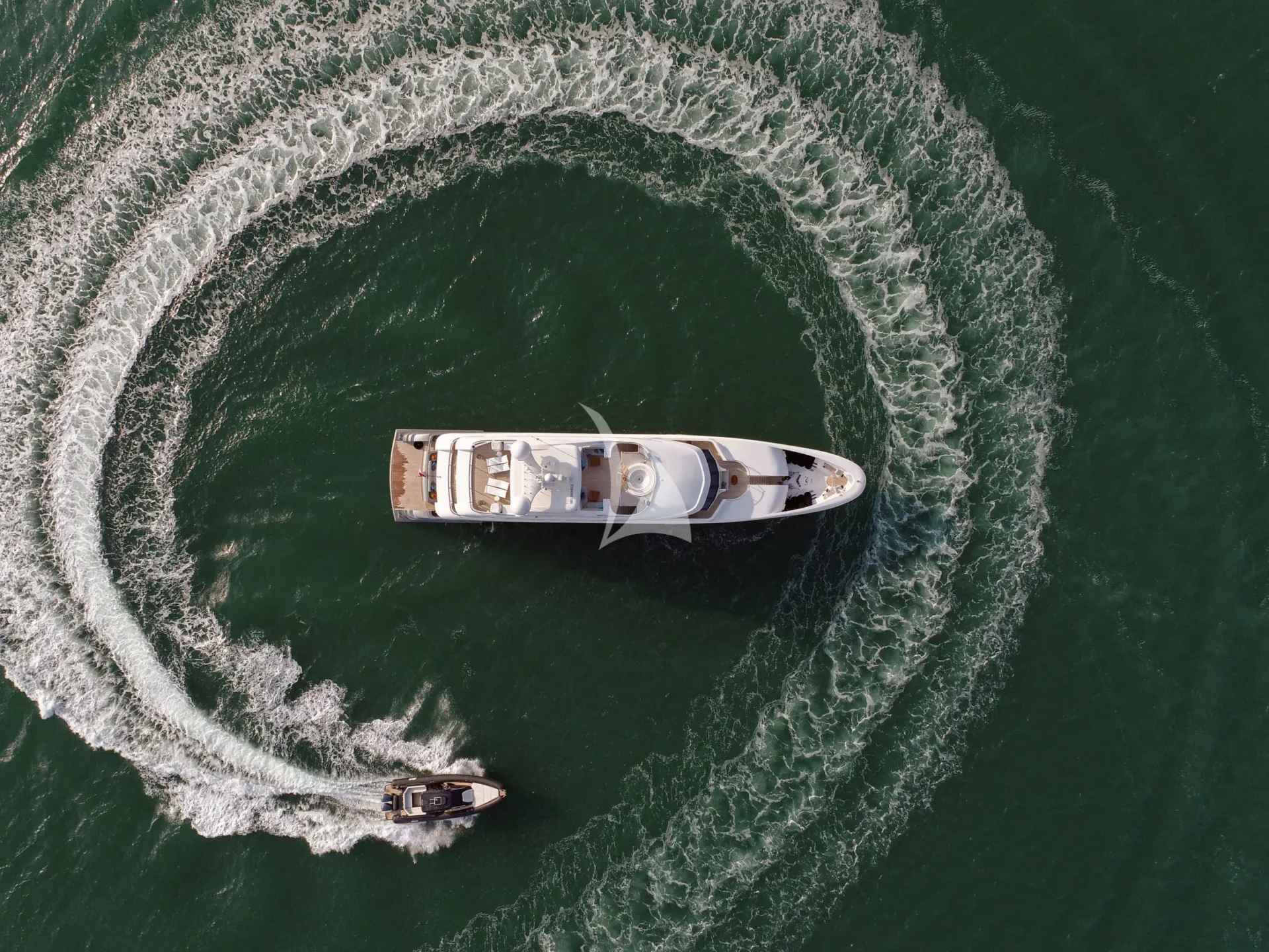 I SEA Charter Yacht