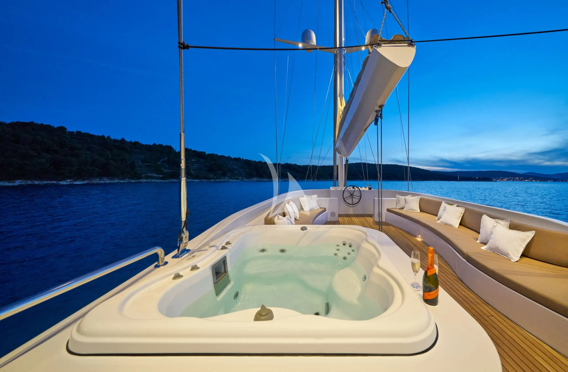 ACAPELLA Charter Yacht