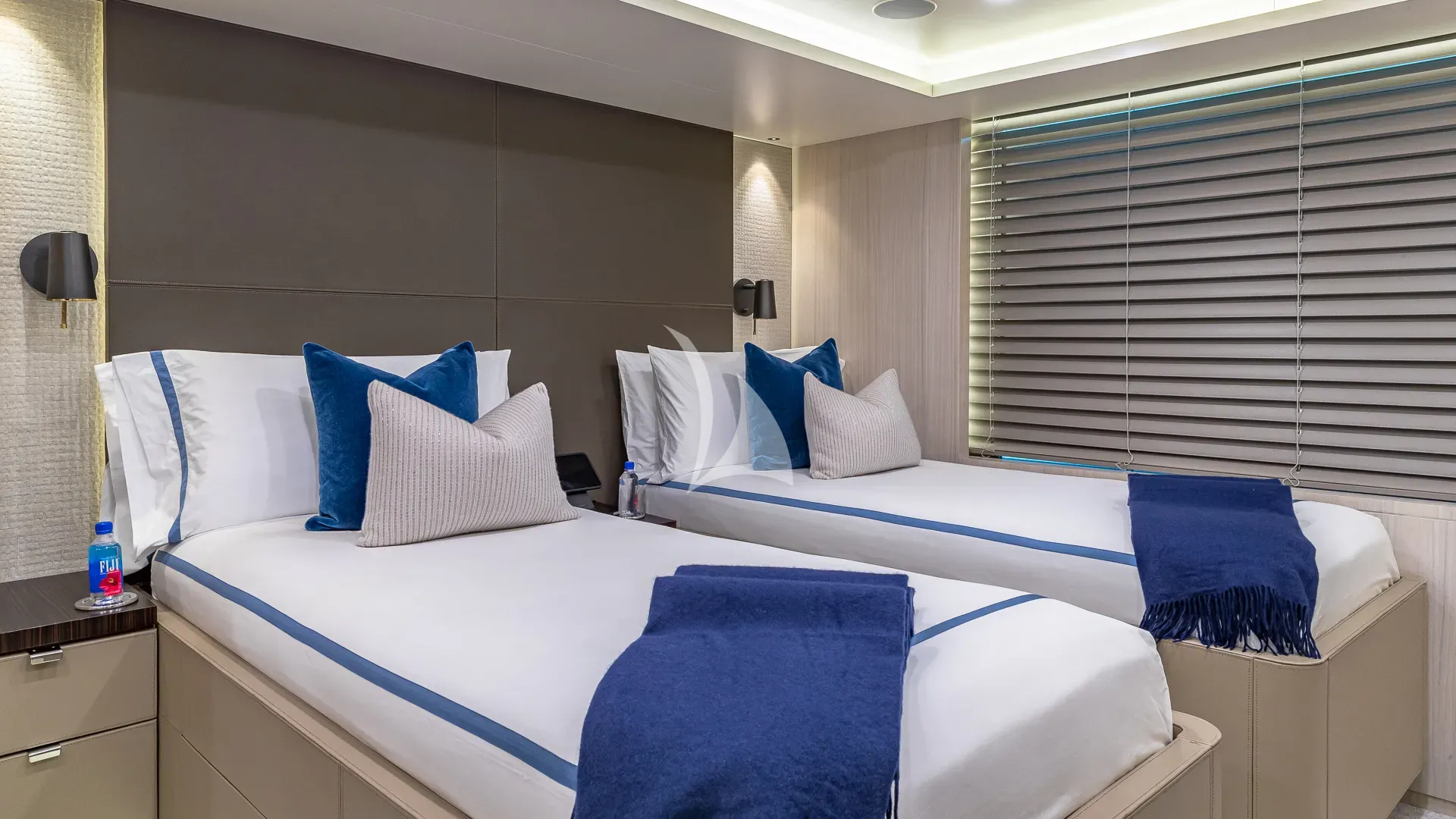 REVERIE Charter Yacht