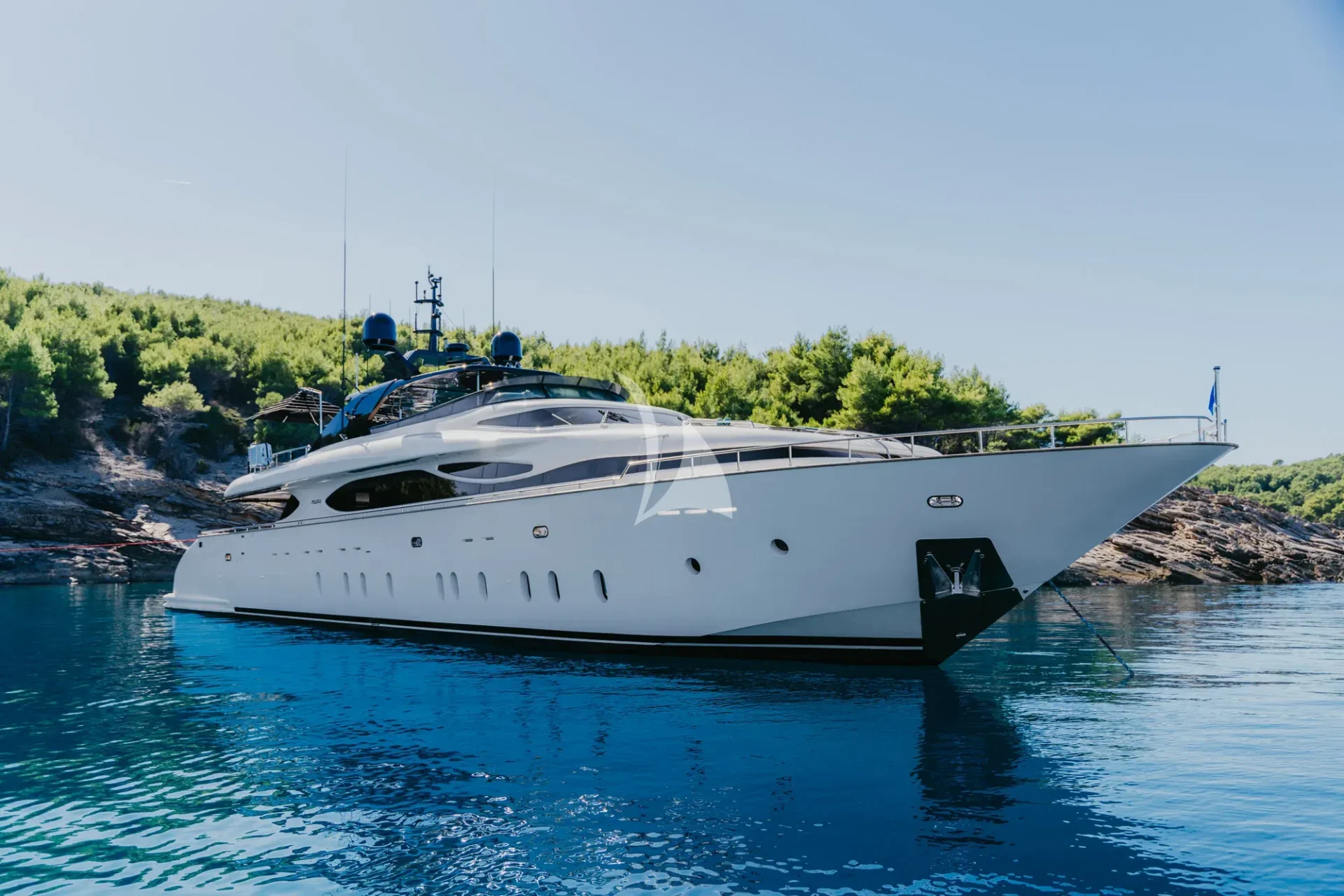 Cynthia Charter Yacht