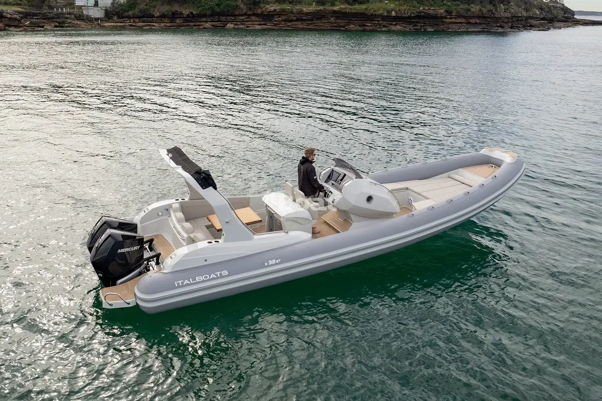 FRIENDSHIP Charter Yacht