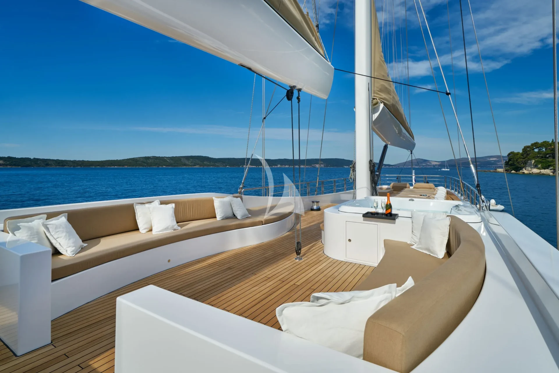 ACAPELLA Charter Yacht