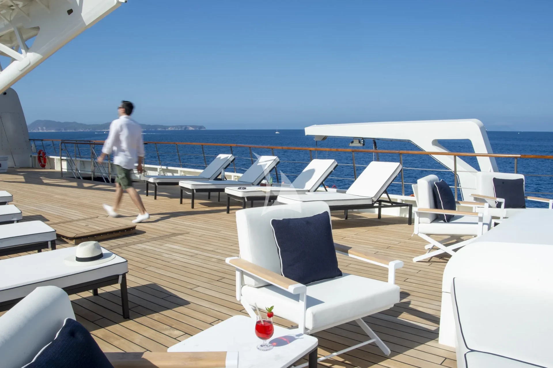 LE PONANT Charter Yacht