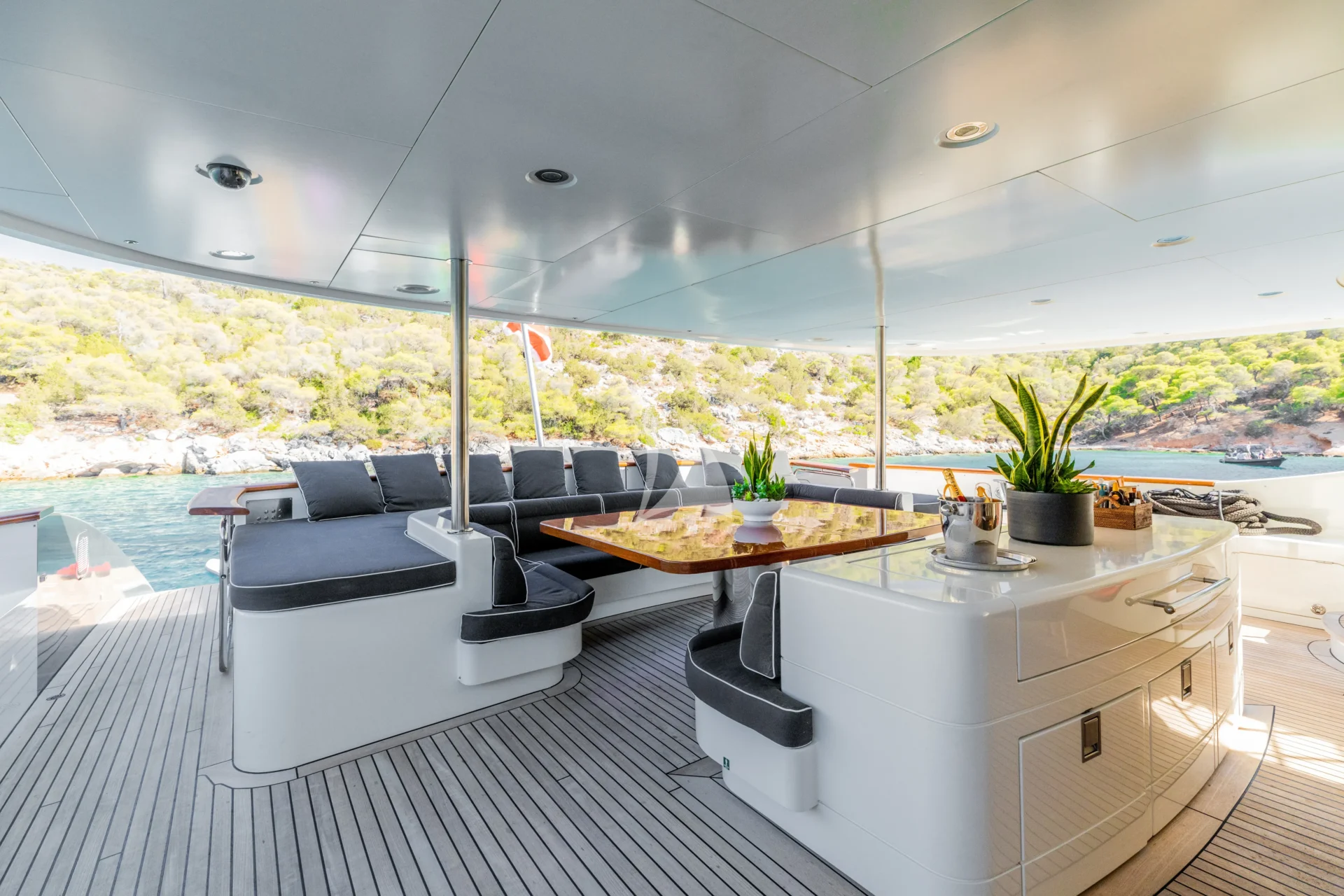 GHOST III Charter Yacht
