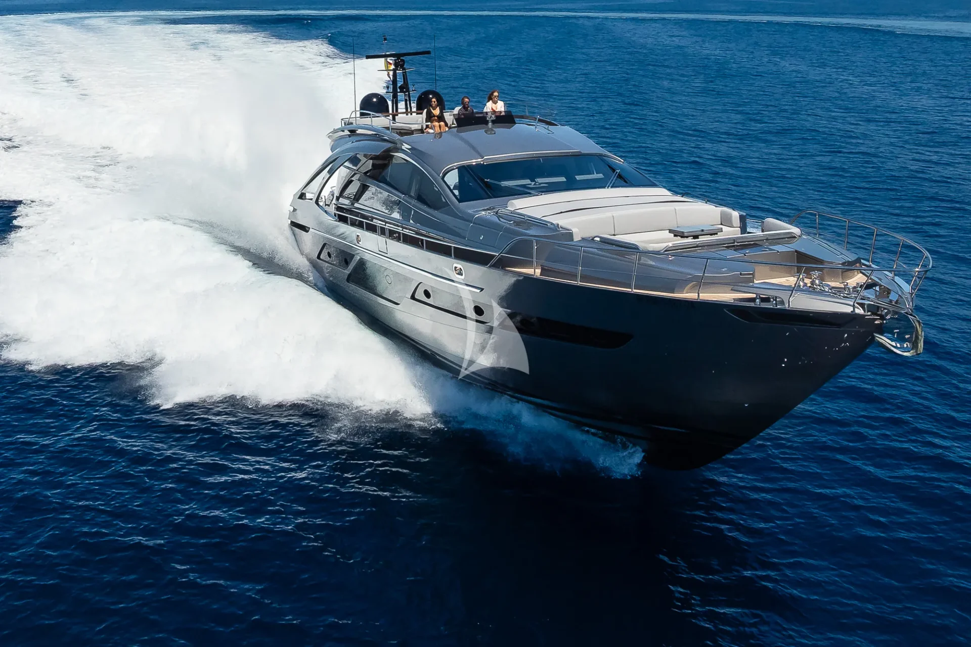 EL MACANN Charter Yacht