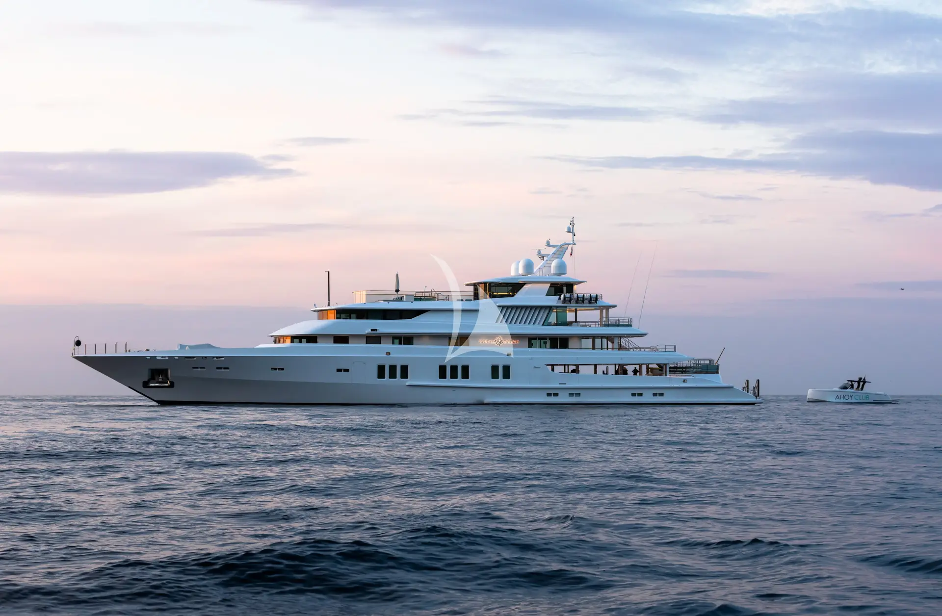 CORAL OCEAN Charter Yacht