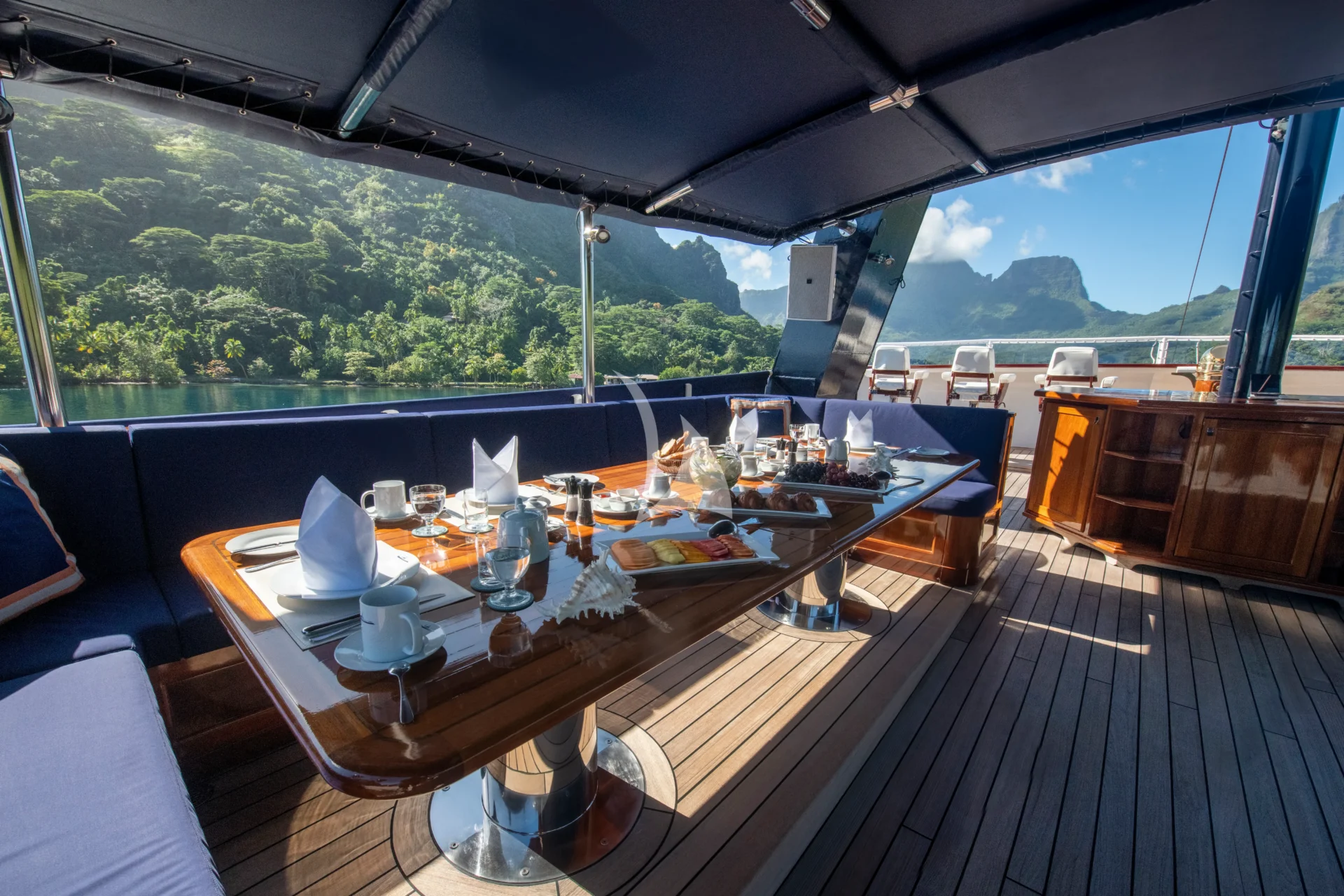 ARCTIC Charter Yacht