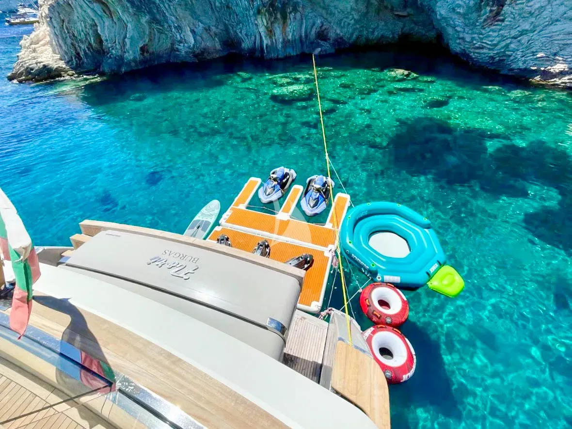 FLORI Charter Yacht
