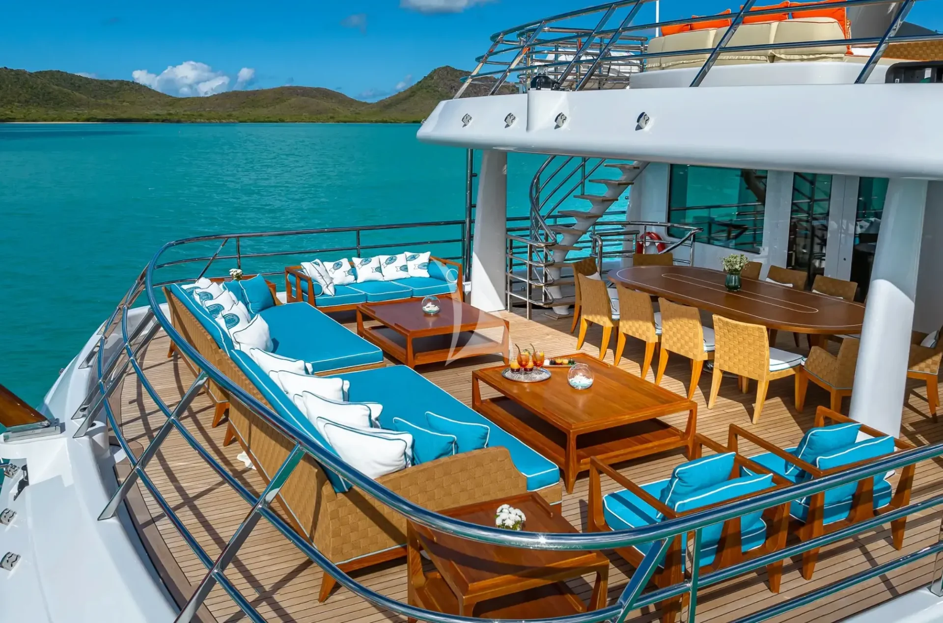 DEEP BLUE Charter Yacht