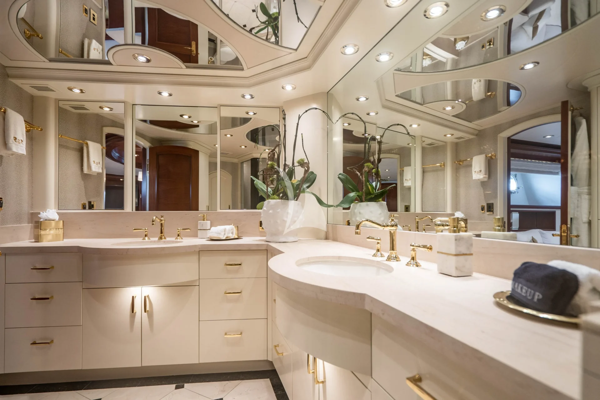 RISK & REWARD Charter Yacht