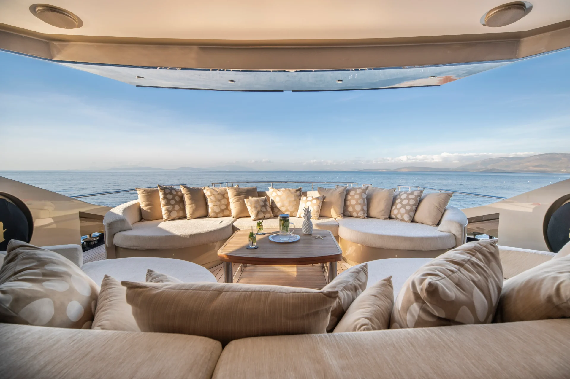 HOKULANI Charter Yacht