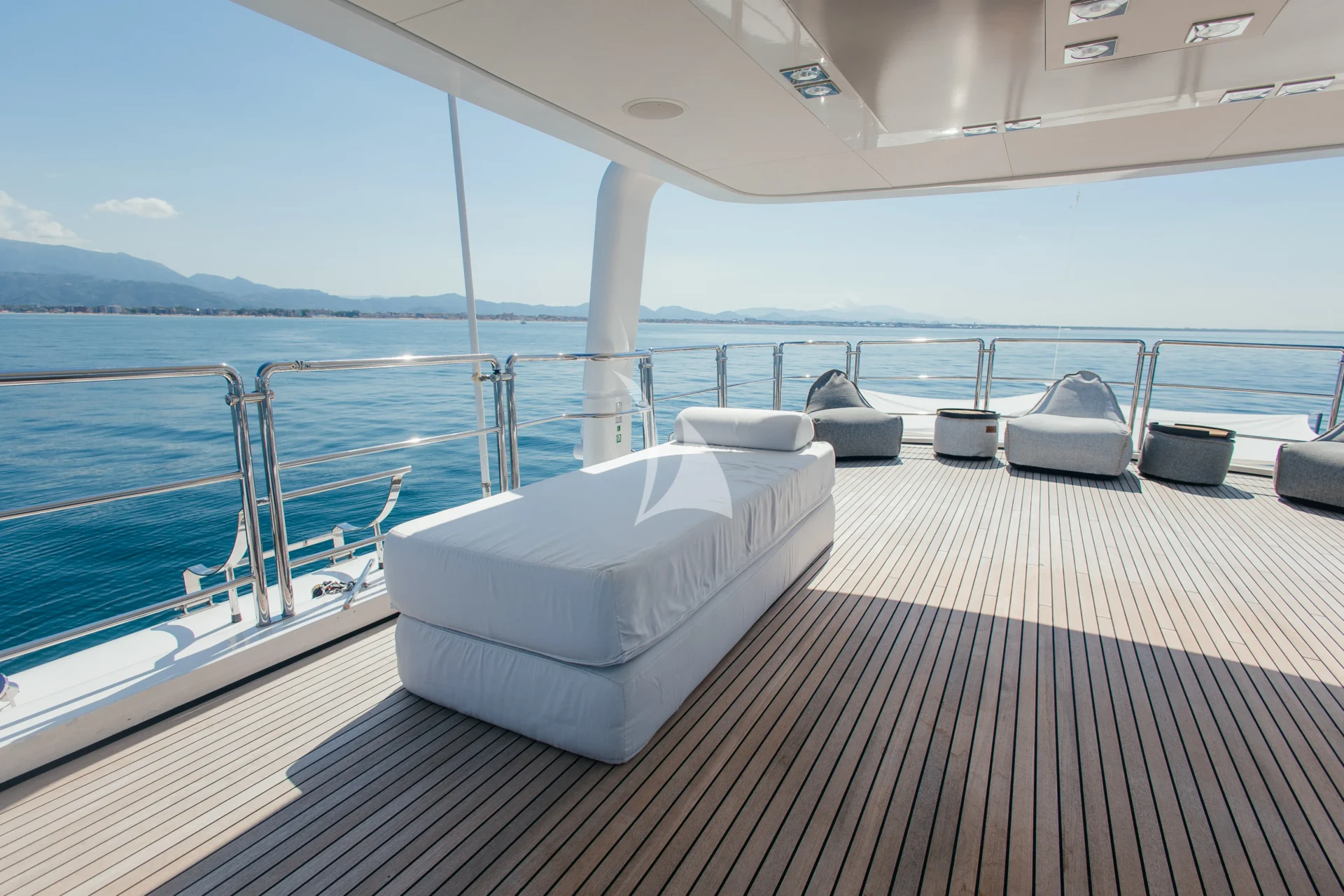 LADY IN BLUE Charter Yacht