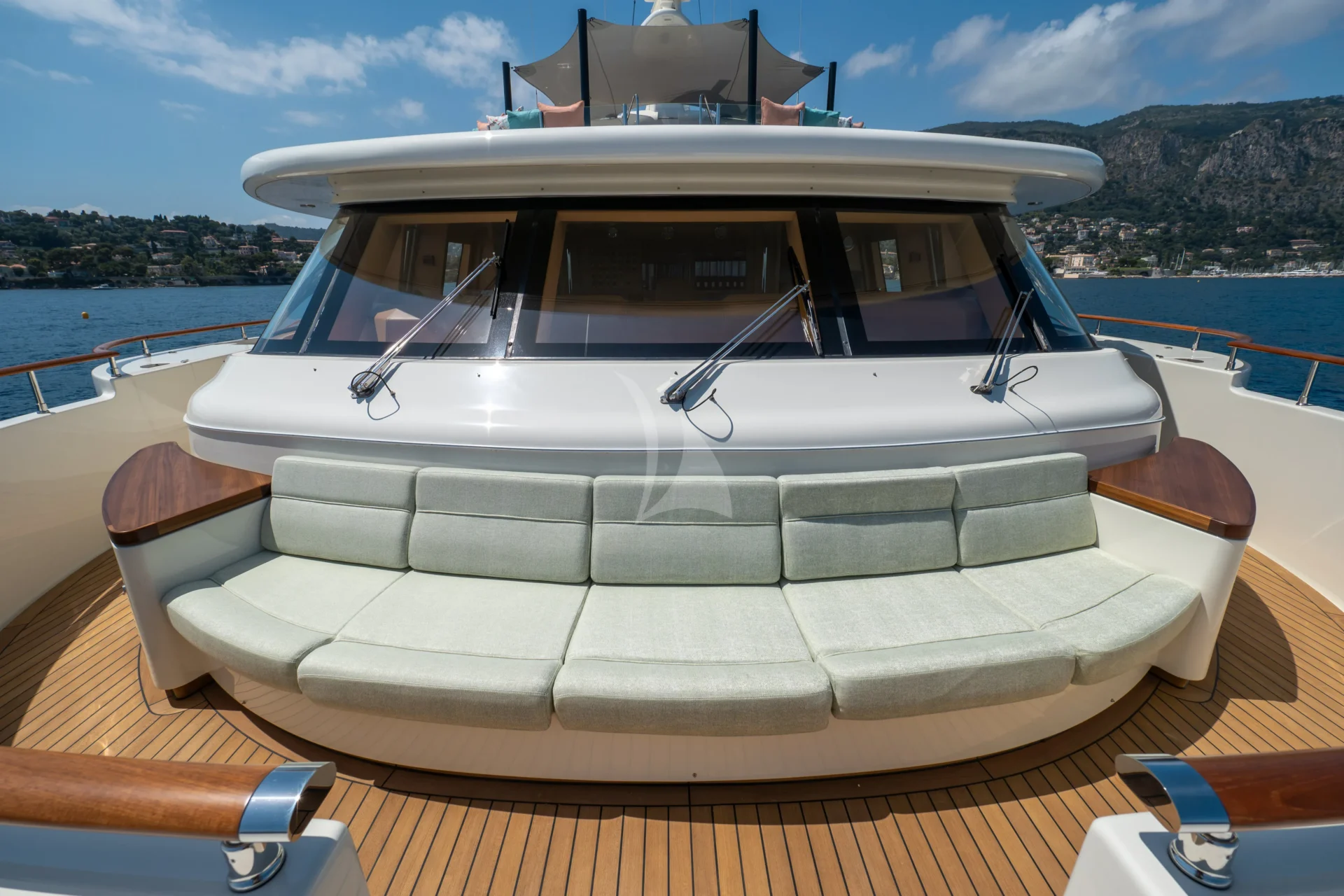 HANA Charter Yacht