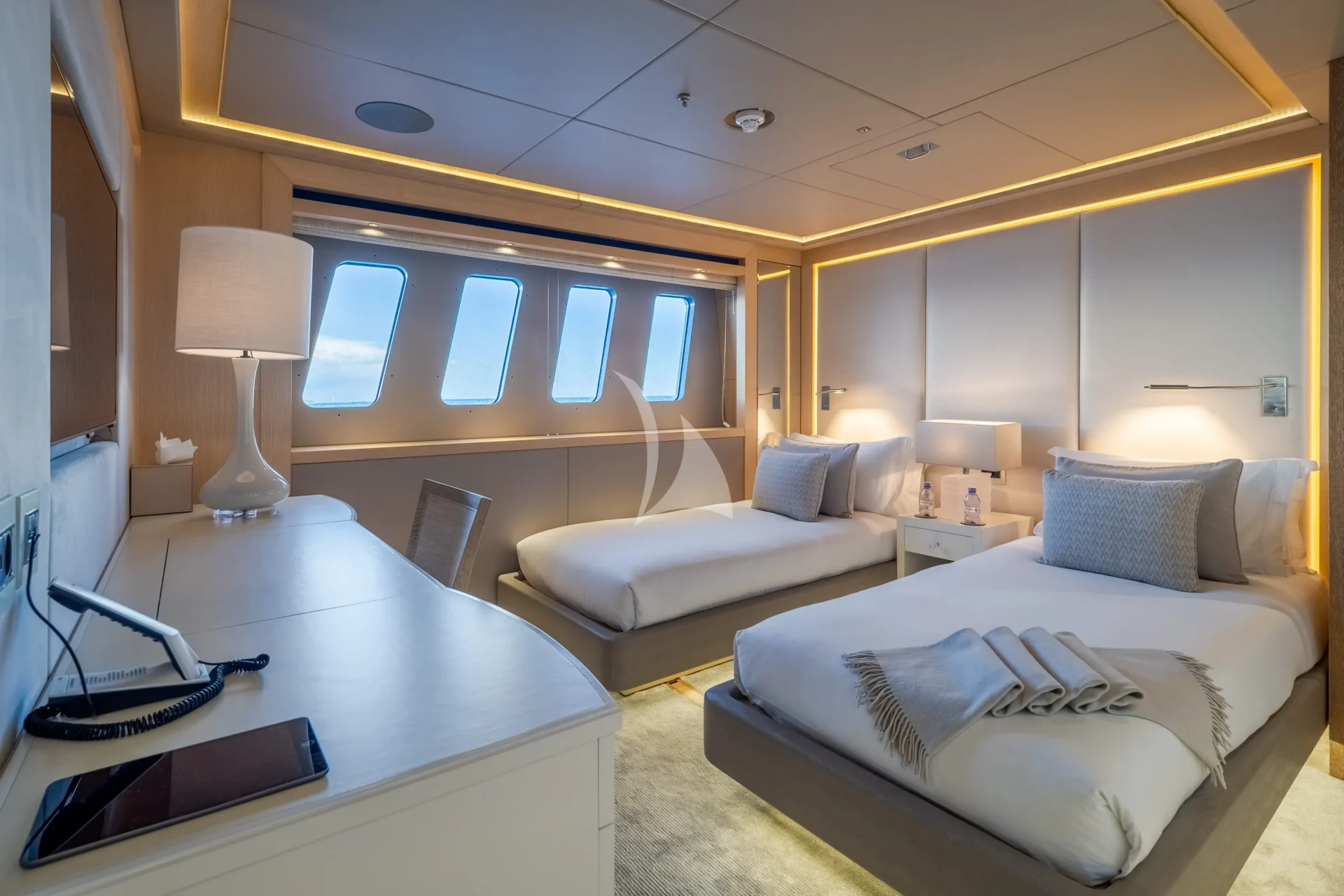 ARADOS Charter Yacht