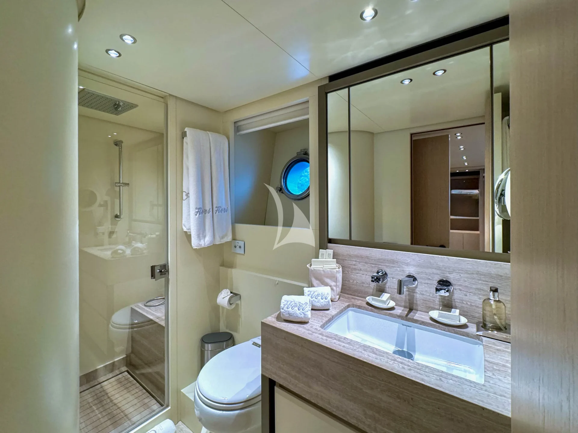 FLORI Charter Yacht