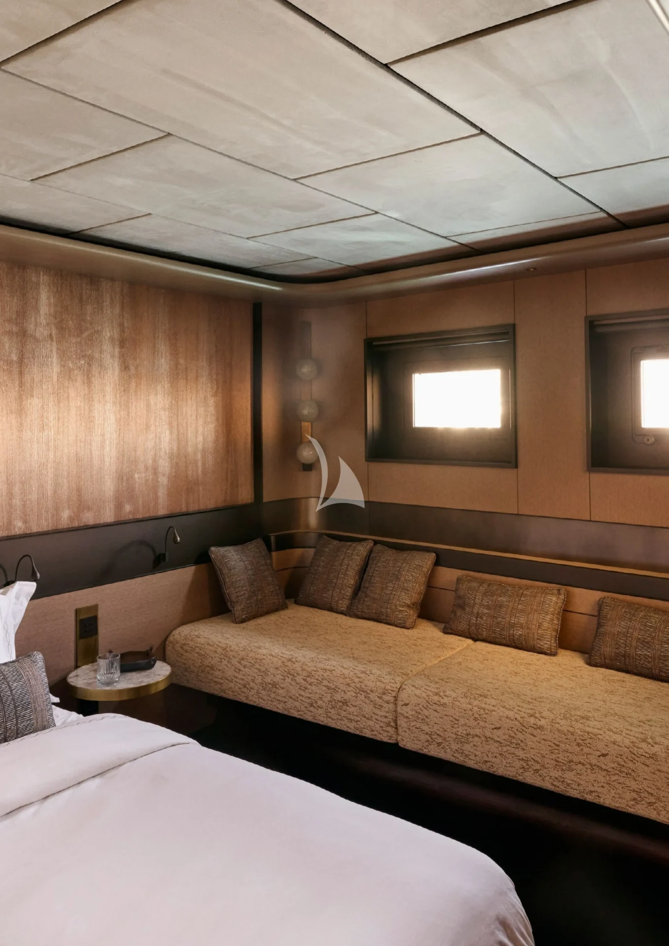 SEVEN Charter Yacht