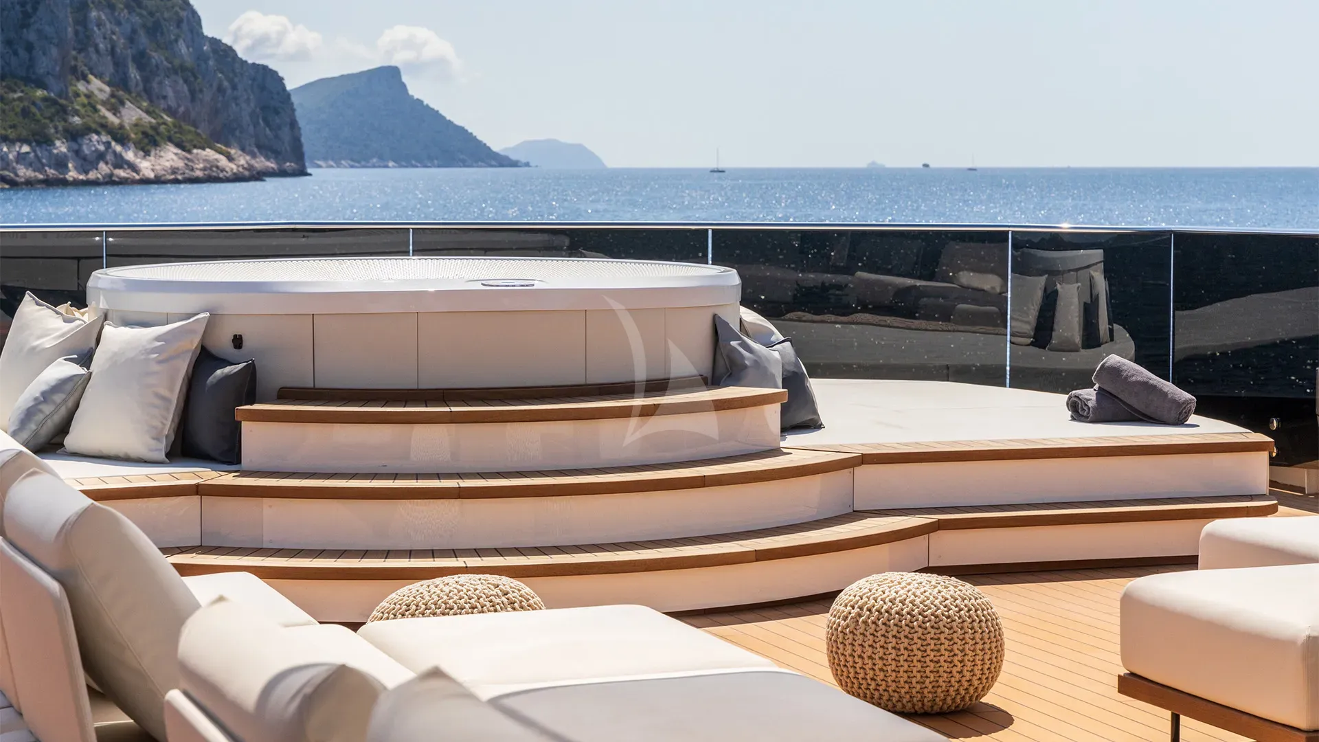BLACK SWAN Charter Yacht