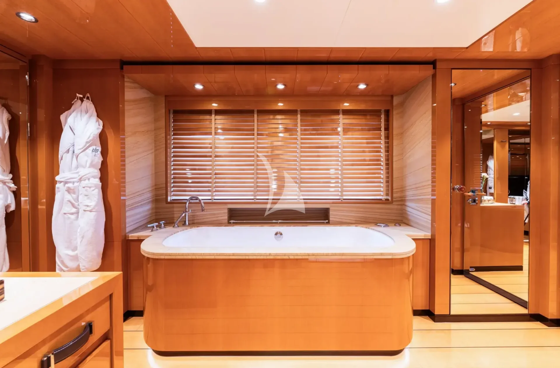DEEP BLUE Charter Yacht