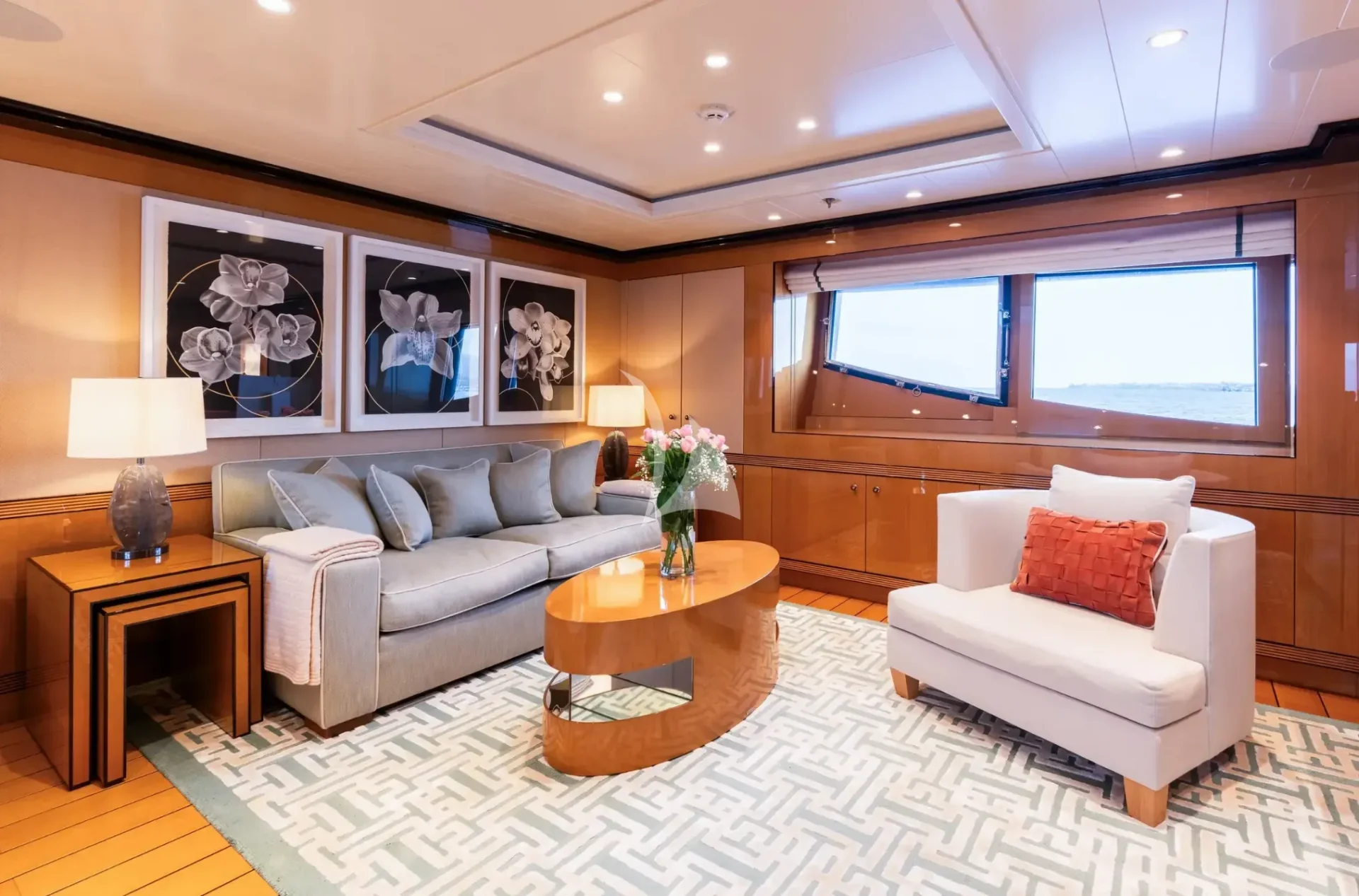 DEEP BLUE Charter Yacht