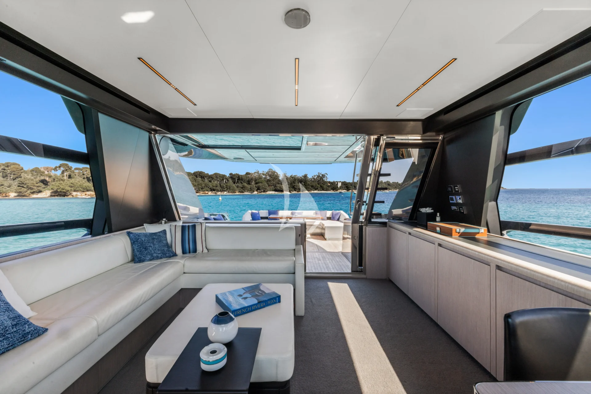 SAMIRA Charter Yacht