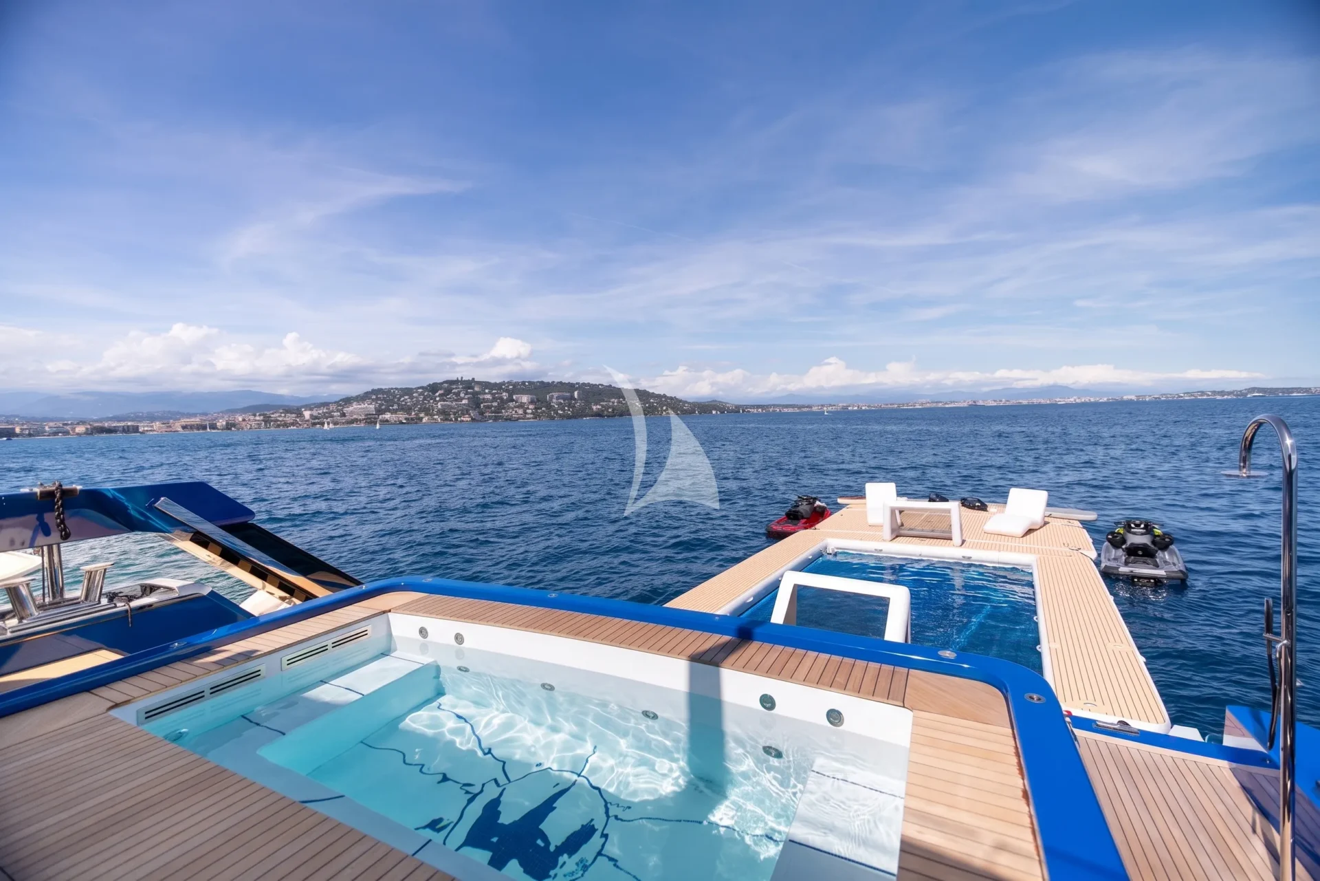 SUI GENERIS Charter Yacht