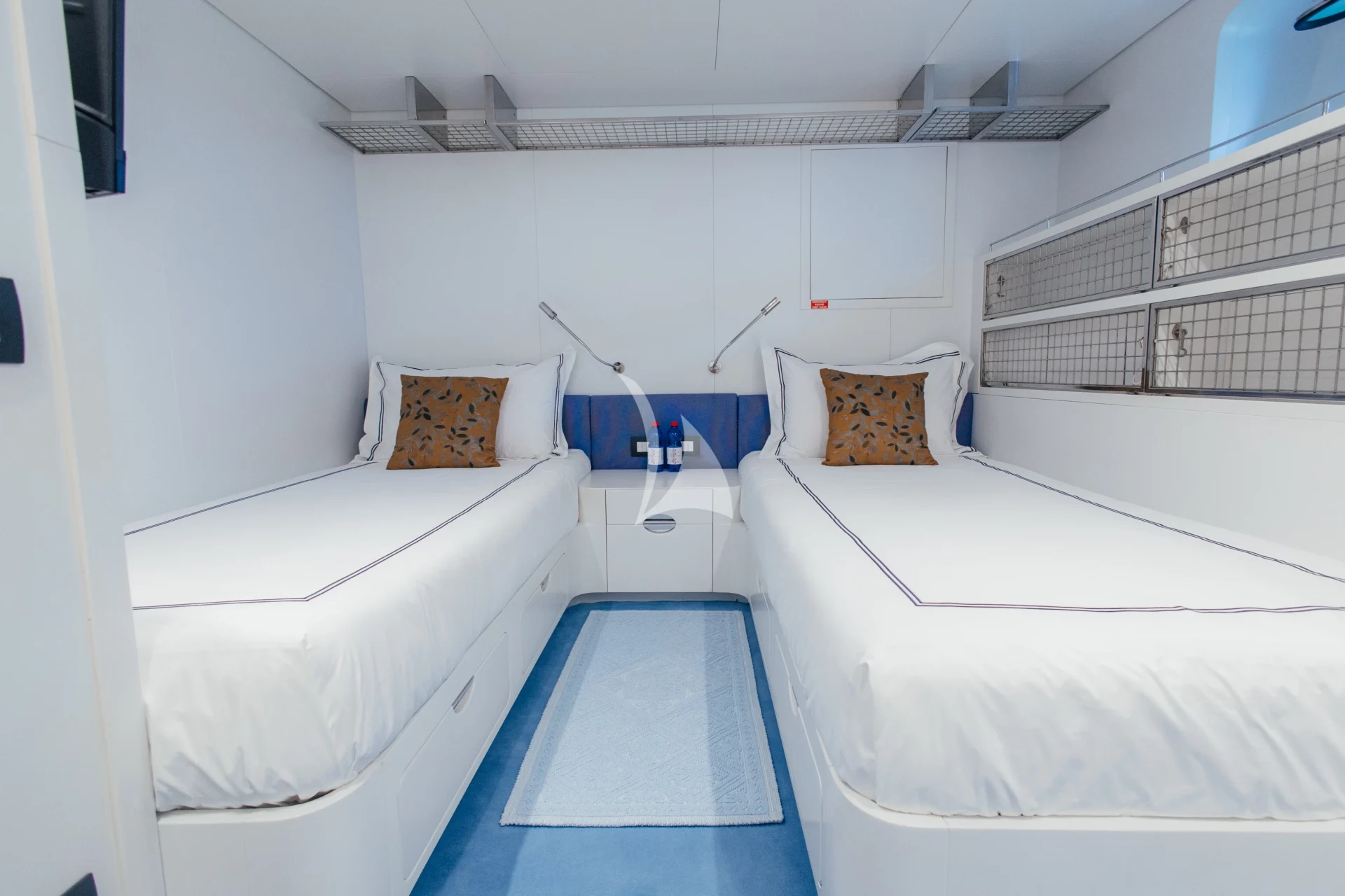 LADY IN BLUE Charter Yacht