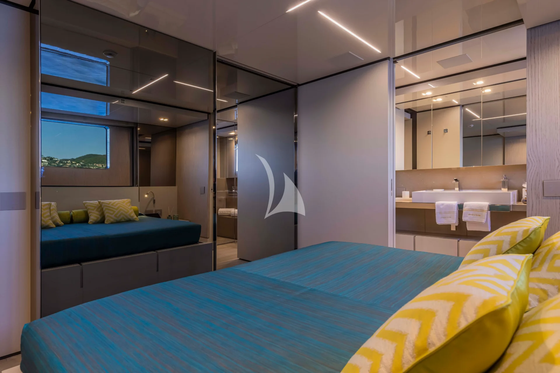 EMOCEAN Charter Yacht